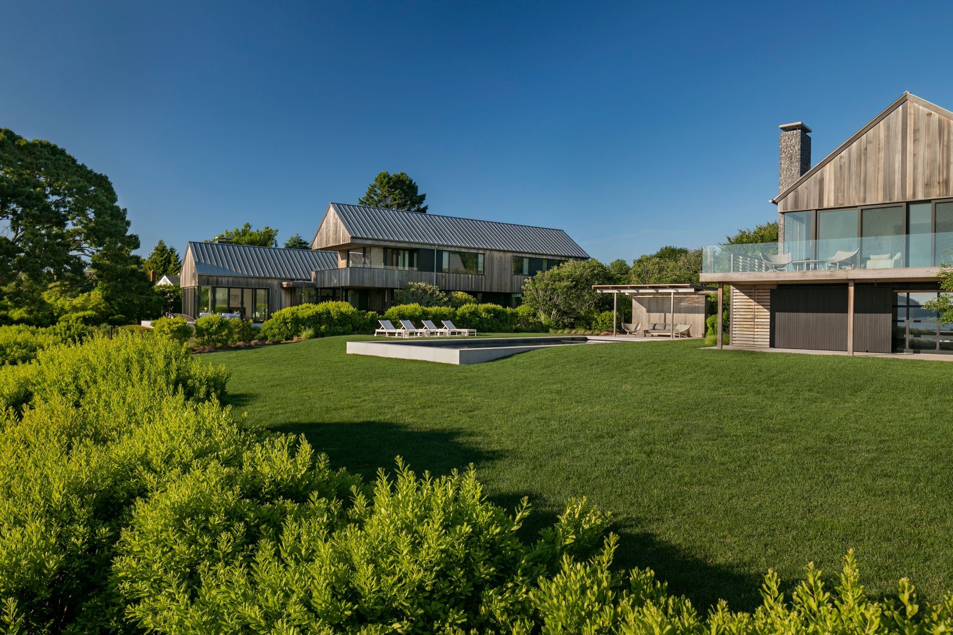 40East-Lake-ResidenceCrisafulliHRE-ap-compressed.jpg