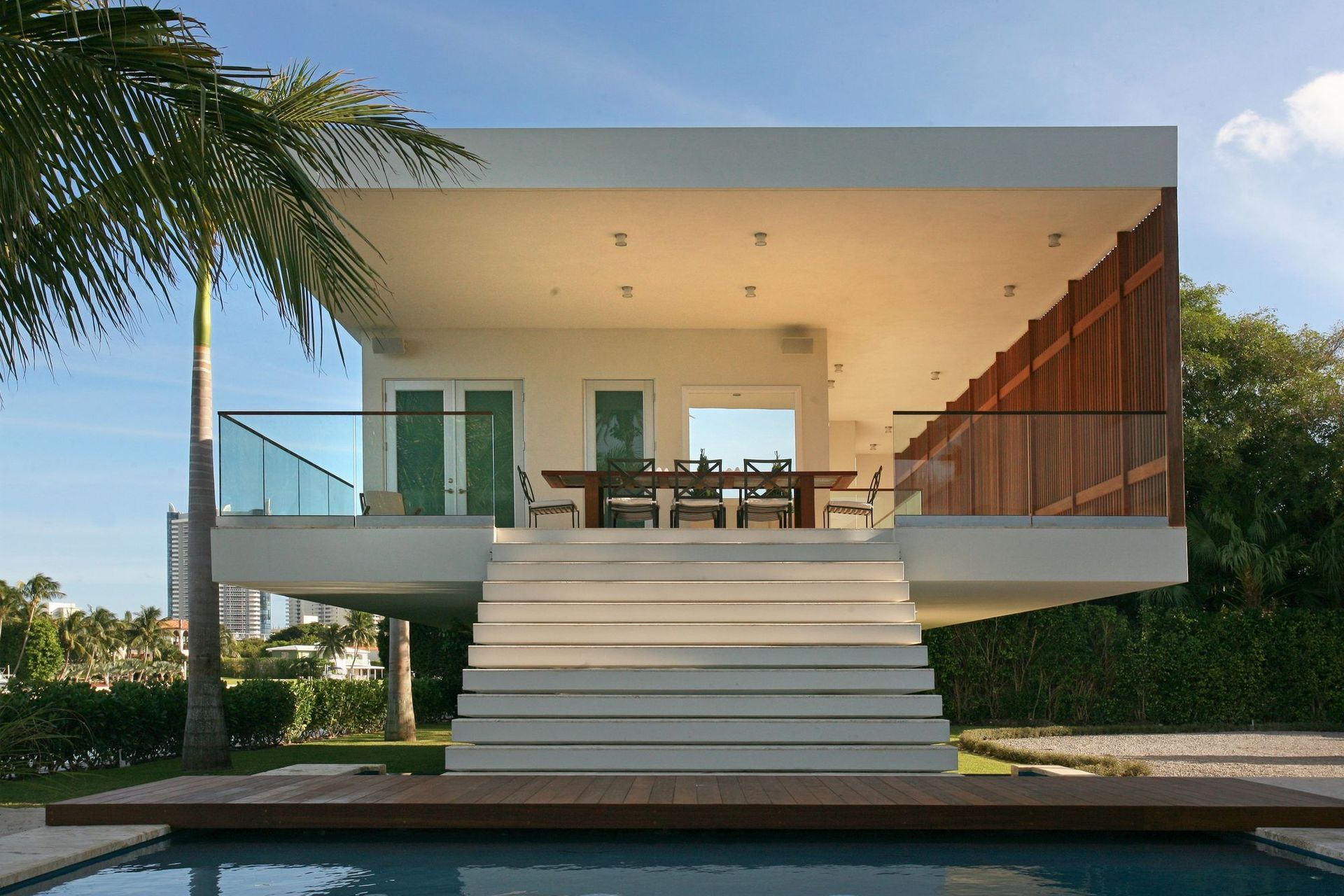 69440ed024855122f3f325c688-La-Gorce-Cabana-Facade-p-2000-v3.jpg