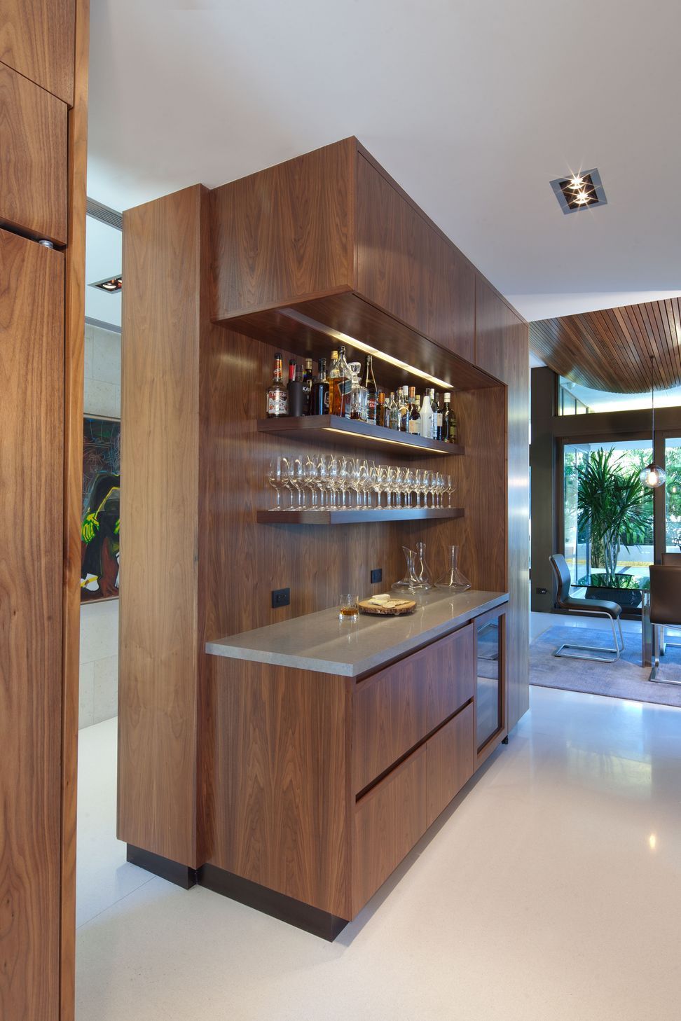 694b4d81a3c95891b74b8989Coral-Gables-Interiors-Bar.jpg