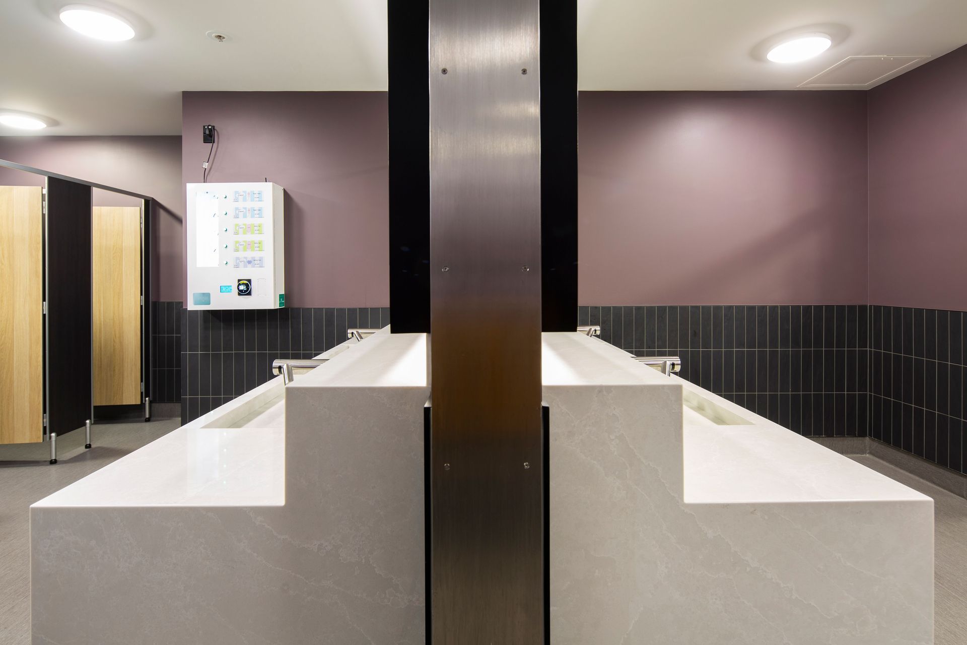 QueenstownAirportBathroom016.jpg