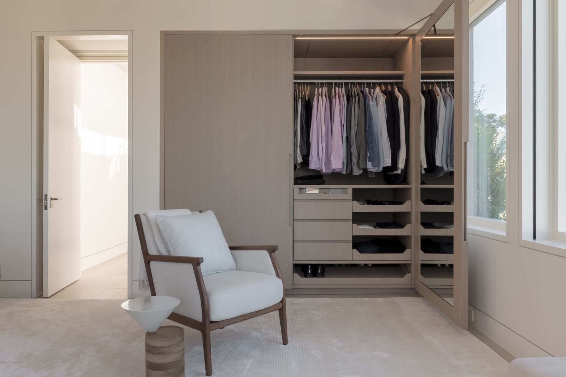 imgi1108-Closet-v2.jpg