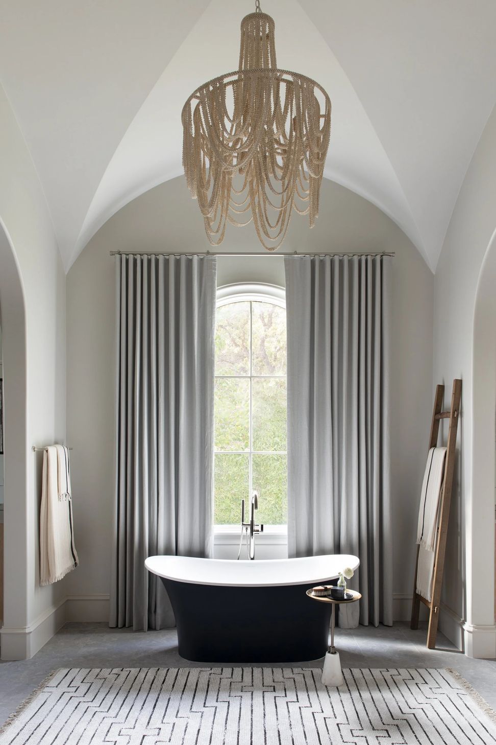 imgi11BrittDesignSpanishOaksBlvd-1.jpg