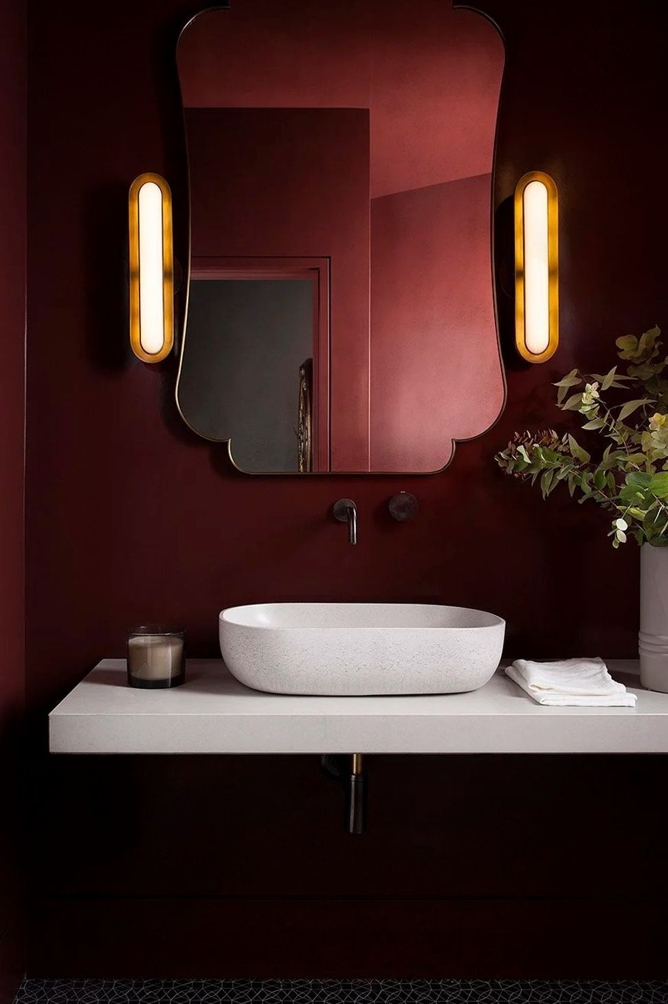 imgi14Lake-Austin-residence-powder-room.jpg