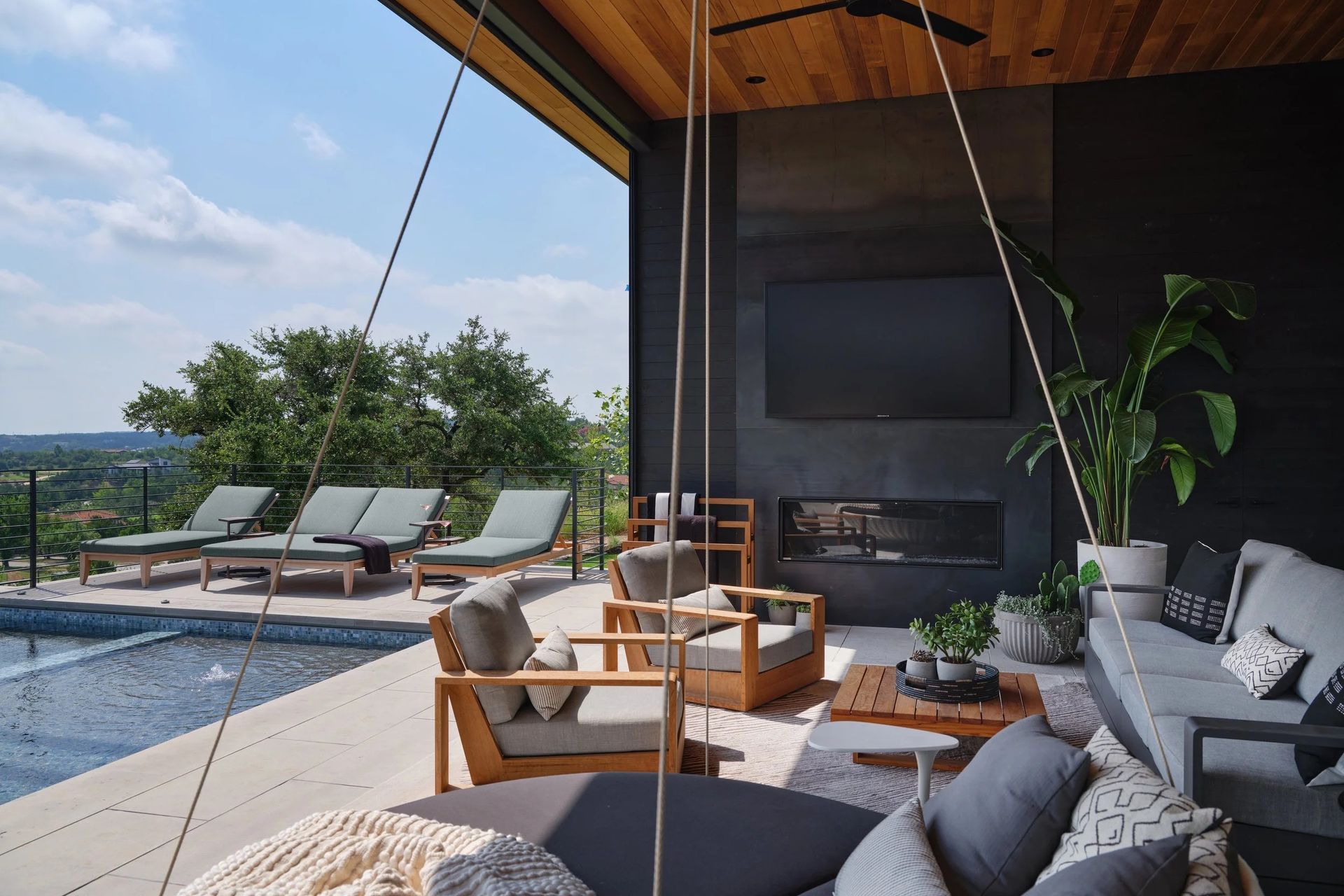 imgi17outdoorlivingsml.jpg