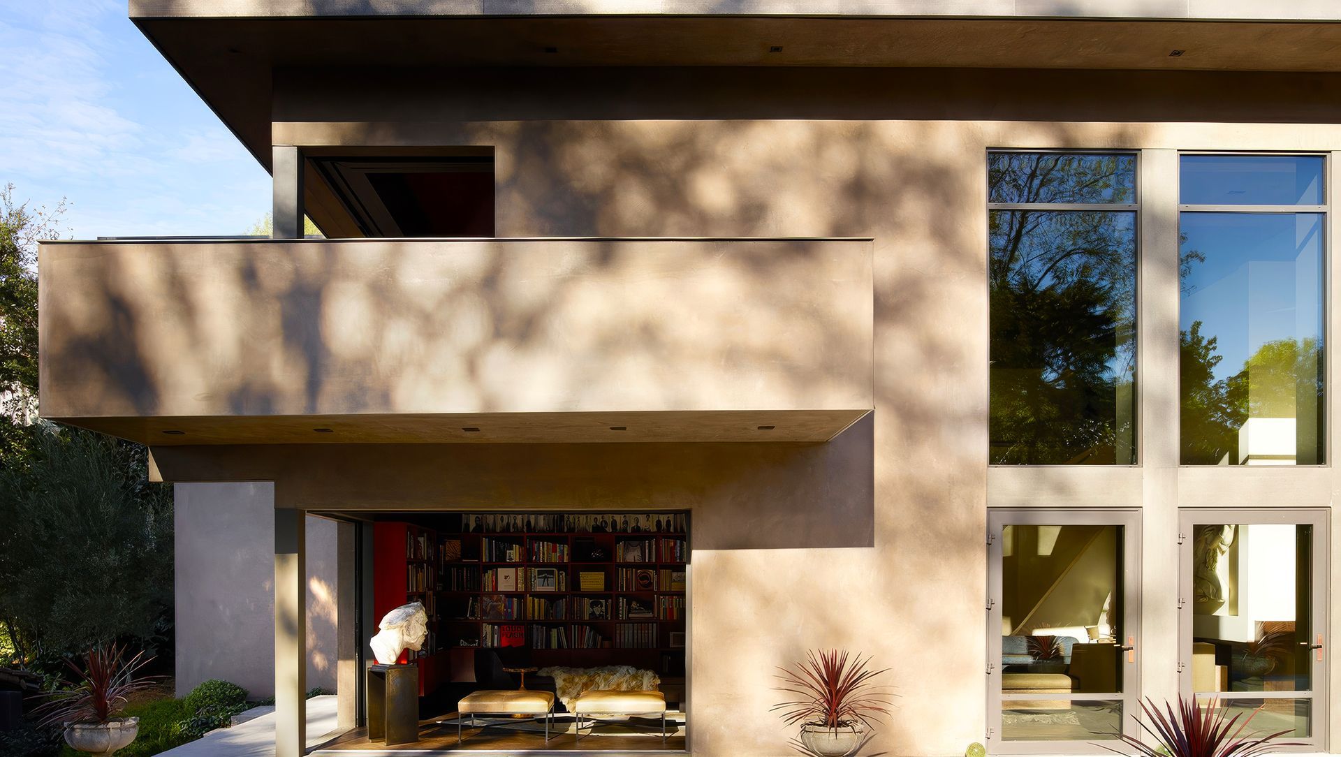 Hollywood Hills House banner