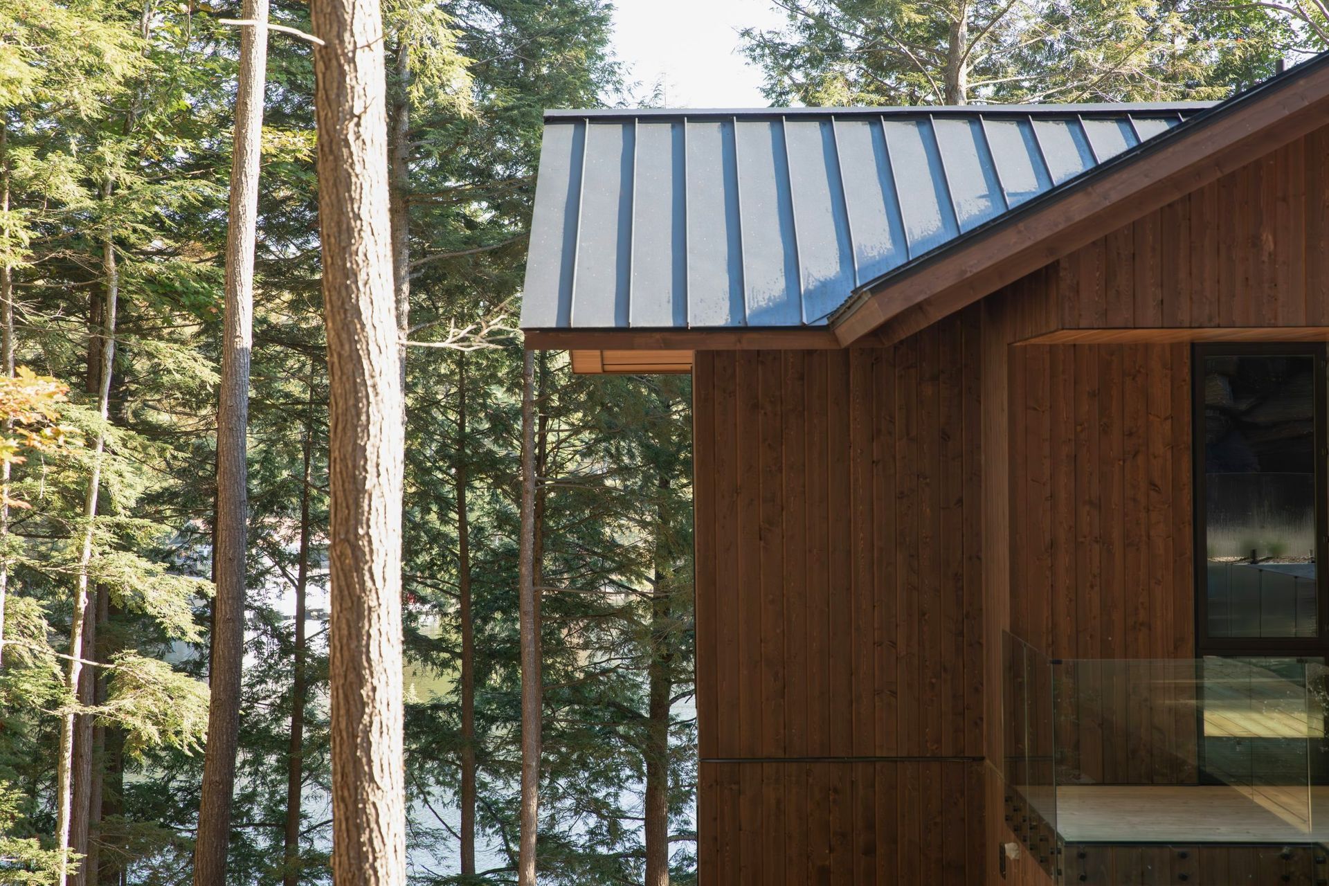 imgi42SLANT-CABIN-COTTAGE-41-scaled.jpg