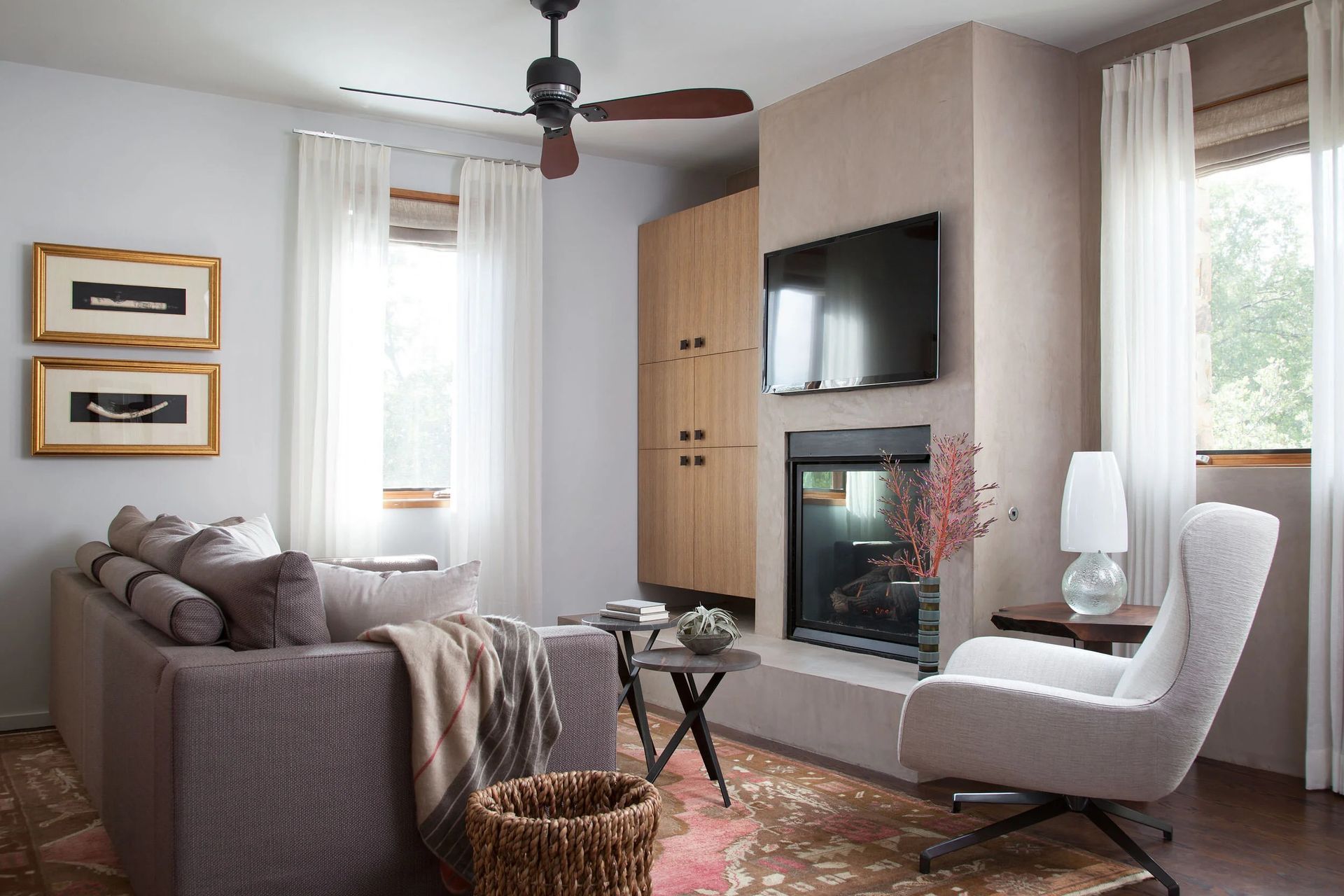 imgi59EhrnsteinZC-Master-Lounge.jpg