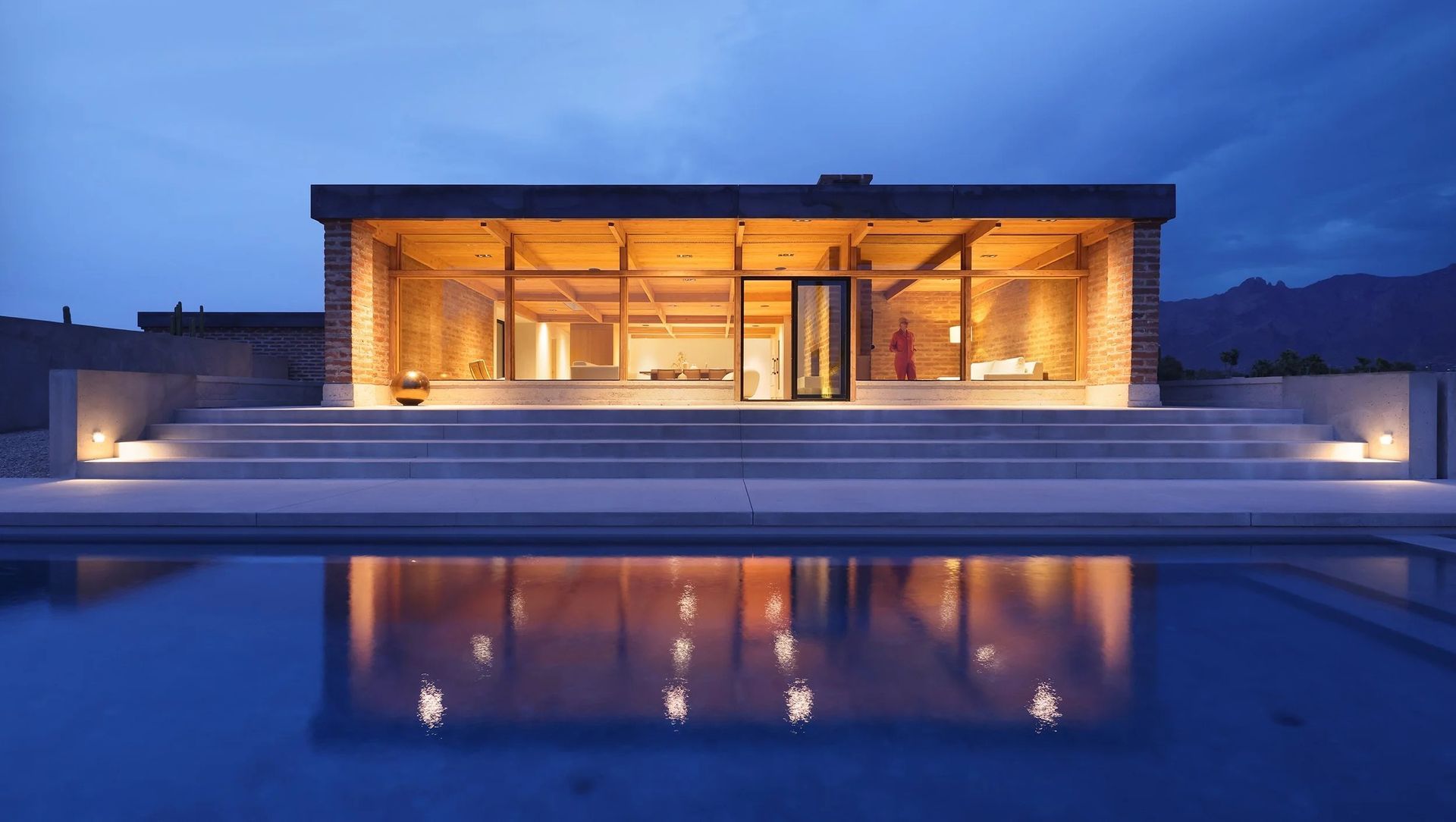 Casa Luce banner