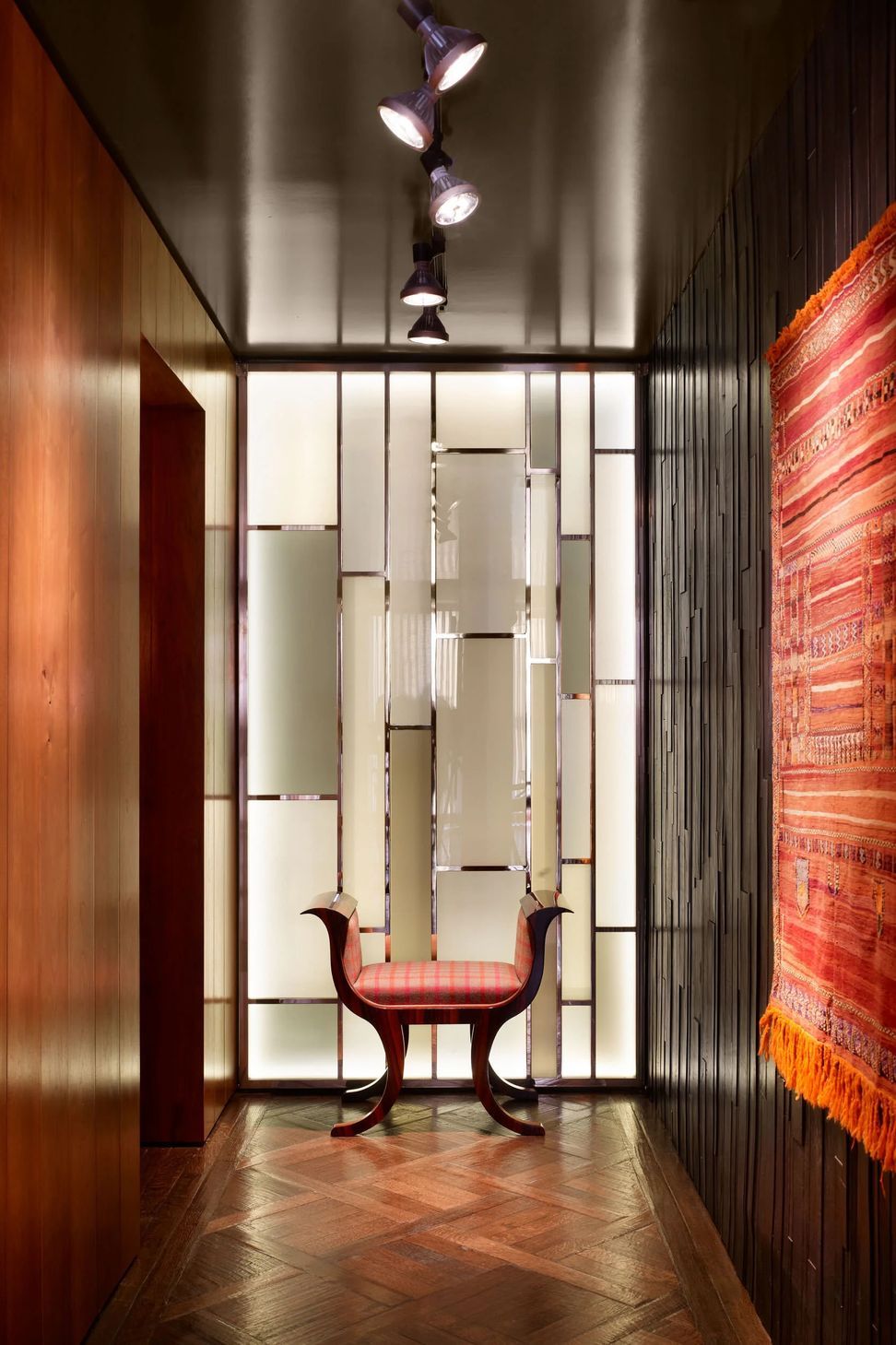 imgi62WilkieFSP-Powder-Rm-Hallway.jpg