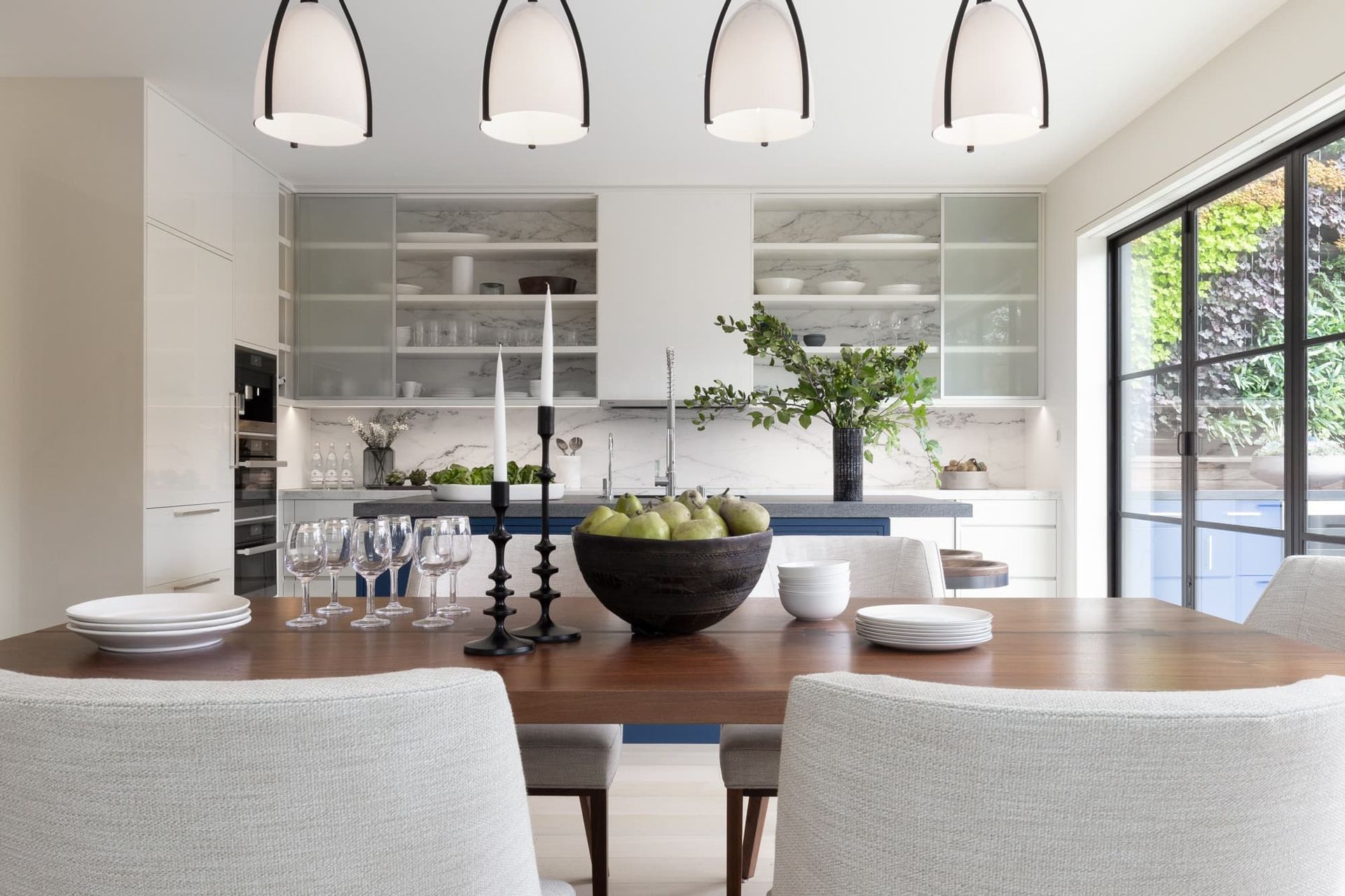 imgi704-Dining-Kitchen.jpg
