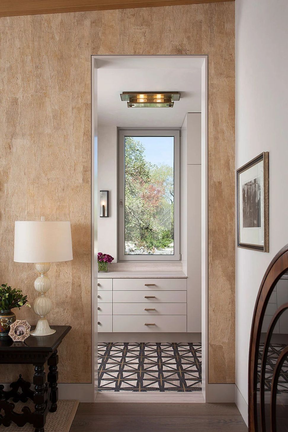 imgi83DobsonGuestroom-View-to-Bath.jpg