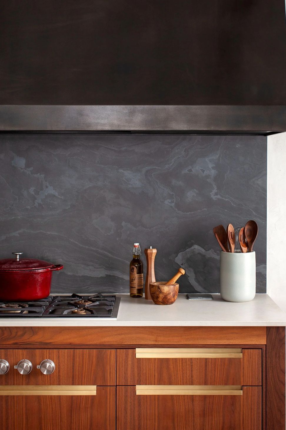 imgi9KitchenDetail.jpg