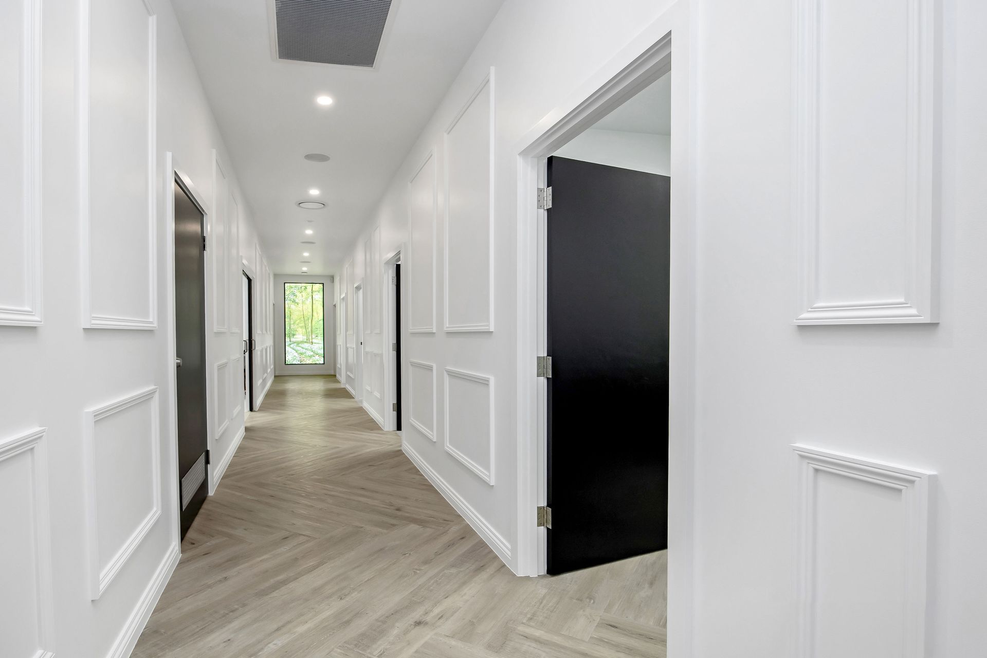 paradise-timbers-element-shopfitting-wainscoting-wall-skirting-architraves-cornices-commercial-2.jpg