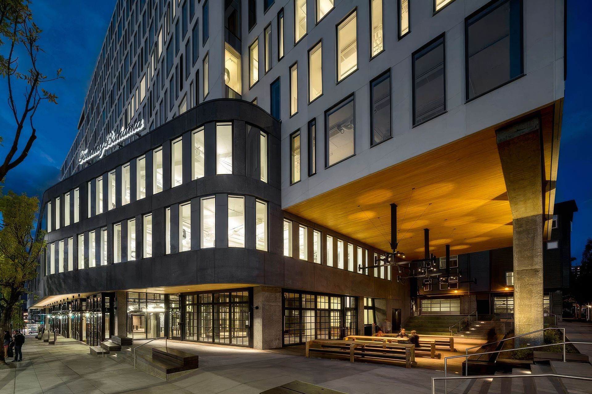 SkB-400Fairview-03-ap-compressed-upscaled-by-Replicate.jpg