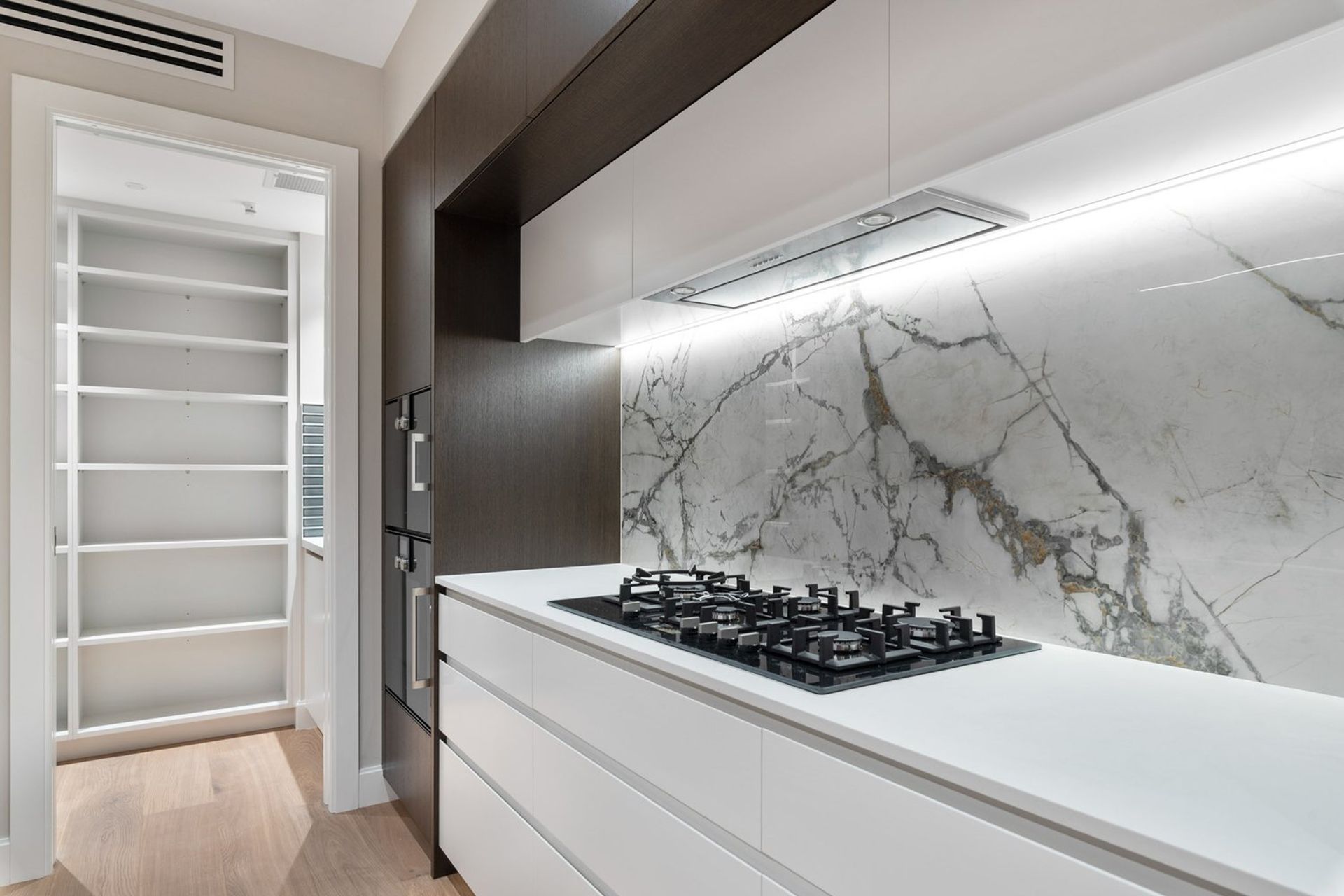 025Open2viewID513512-1BrettAve.jpg