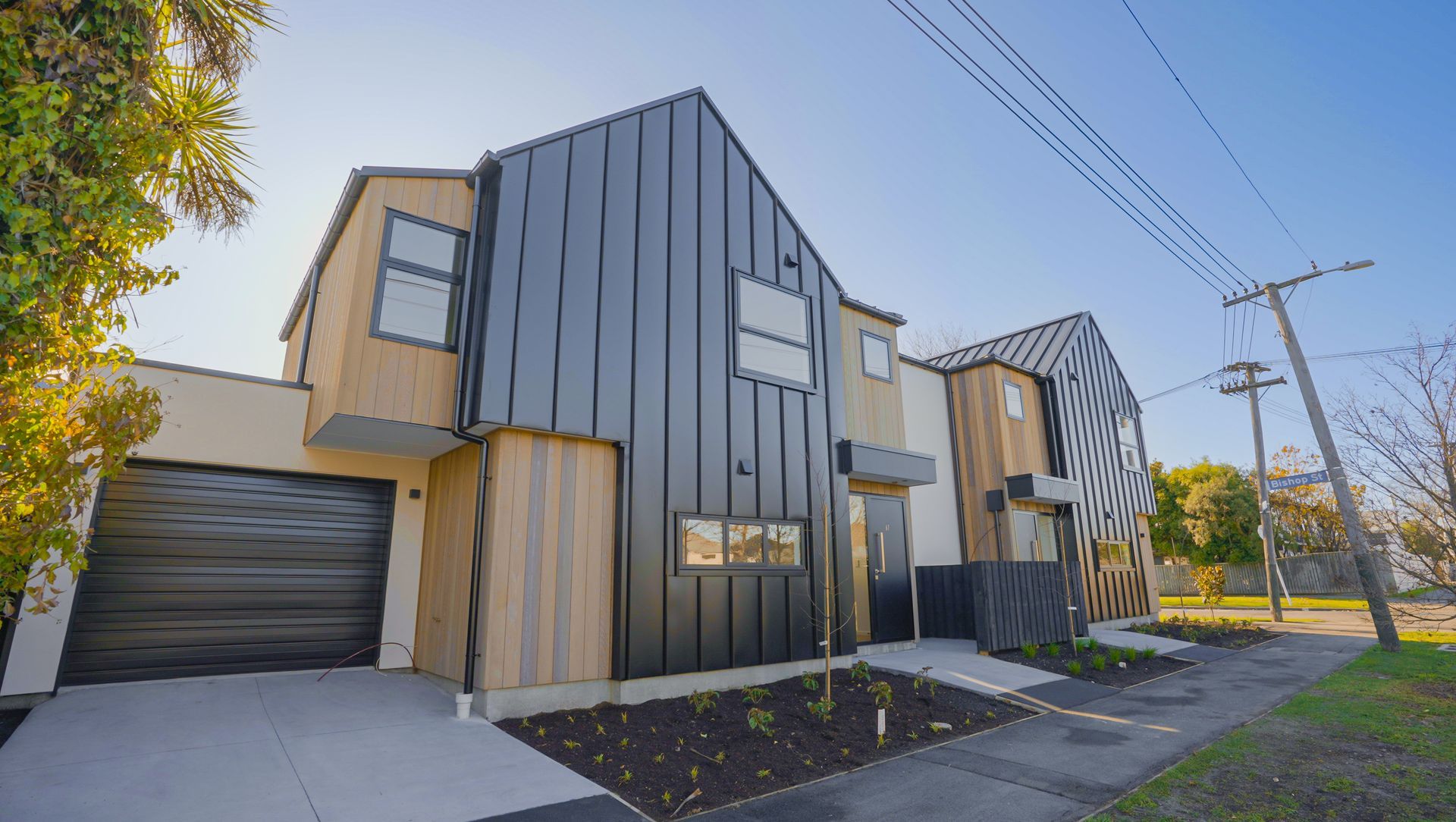 Bishop St, St Albans - x4 townhouses banner
