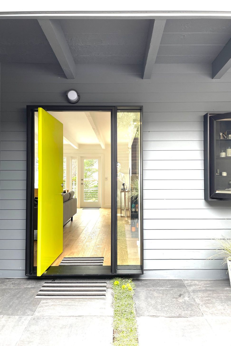 Lower-TrailCarmelFront-Patio-Entry-Door-WindowLise-de-VitoIMG9825-scaled-1.jpg