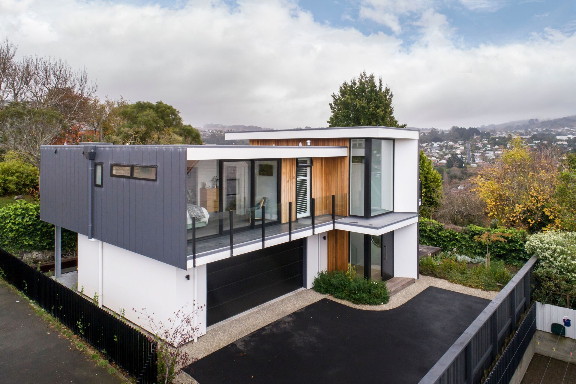 Reece-WarnockCat-2Highgate-resimage-4-v3.jpg