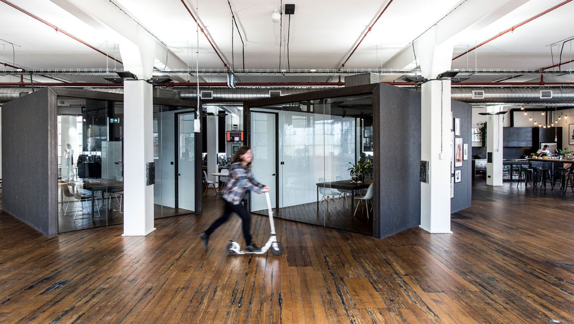 99 Designs Work Space banner
