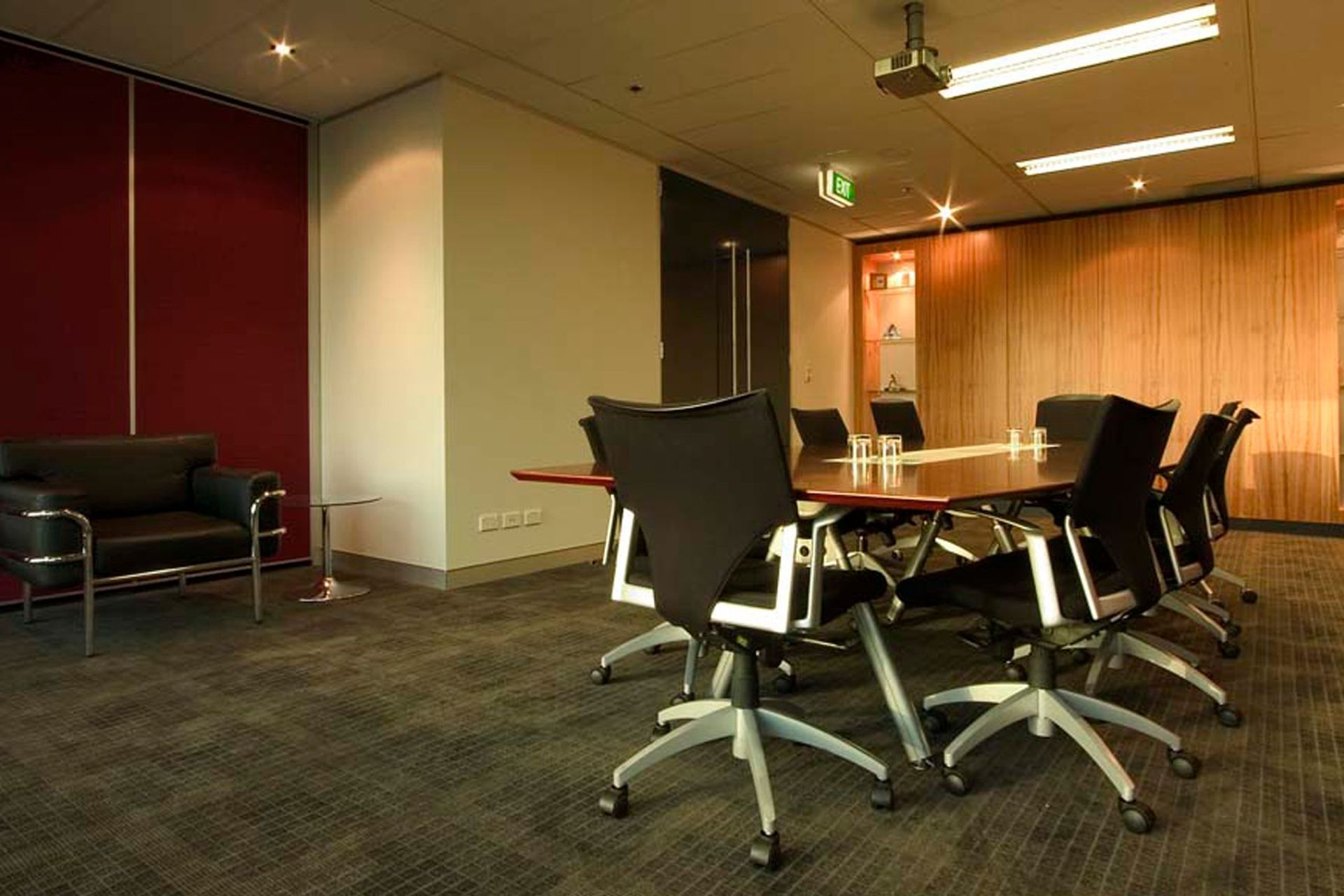 COMMERCIAL-OFFICE3.jpg