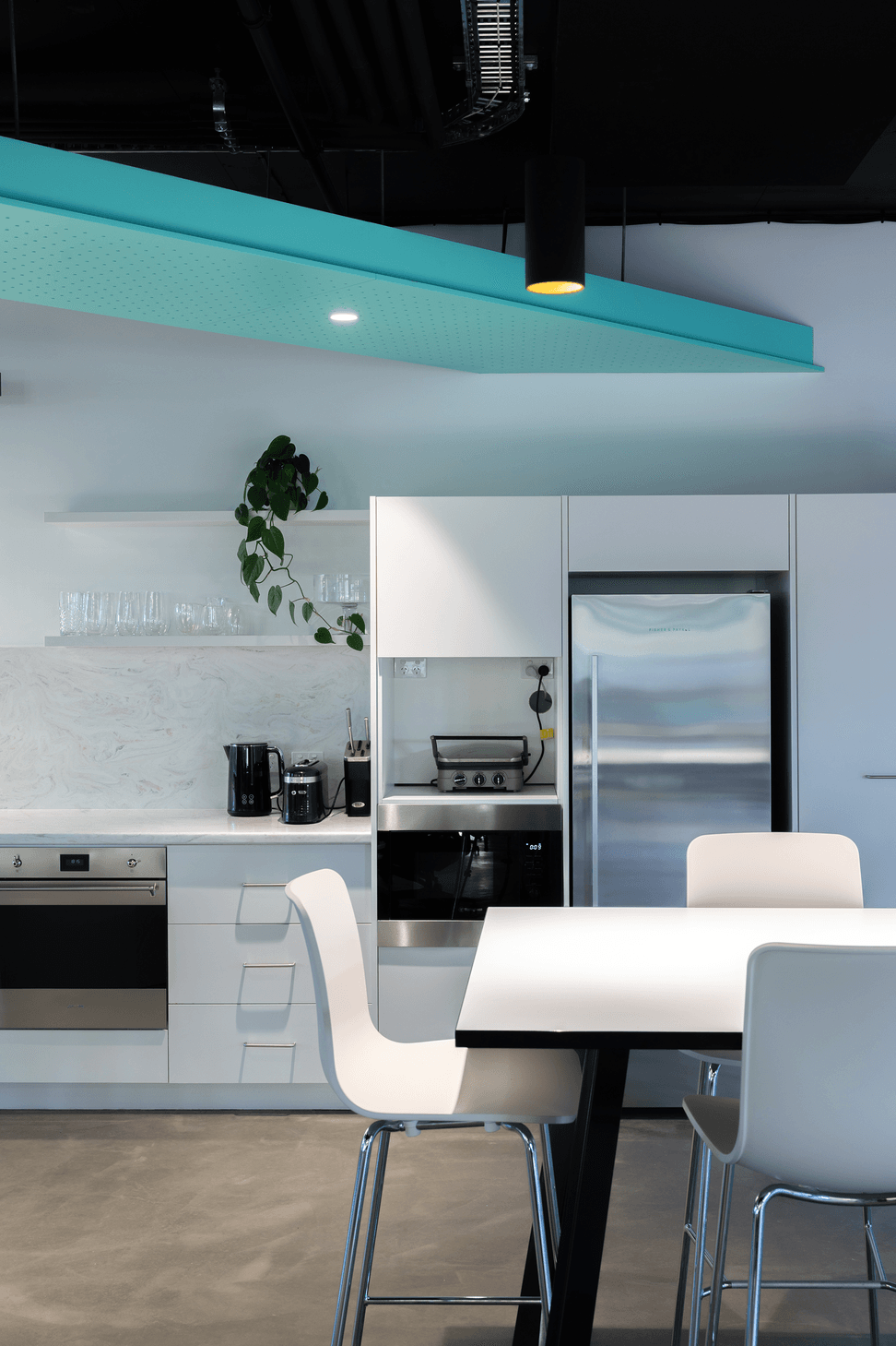 Photography: Andrew Purvis &amp; Unios Lighting