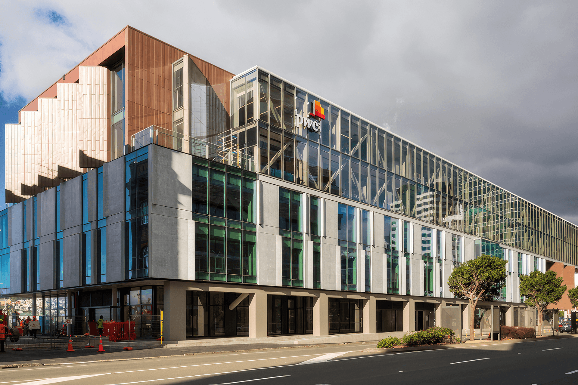 upcompwccentre4-fix-standard-scale-200x.png