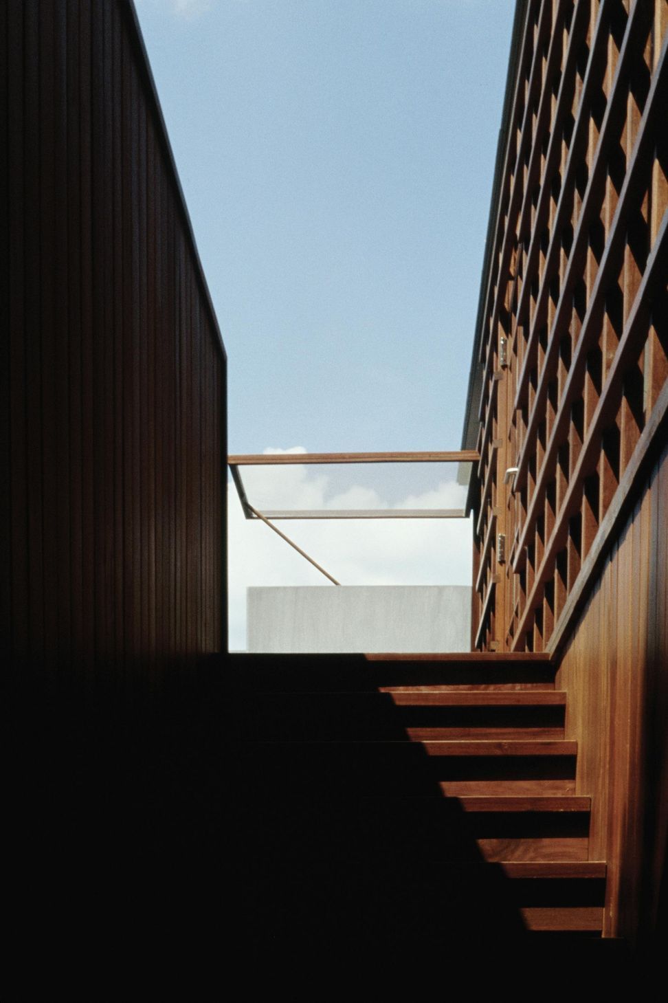 05LakeHousech50031B.jpg