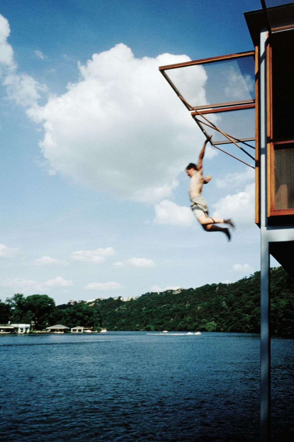 05LakeHousech50041A.jpg