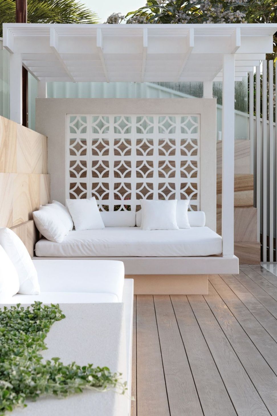 MillboardcompositedeckingluxuryPoolsoutdoorliving-2.jpg