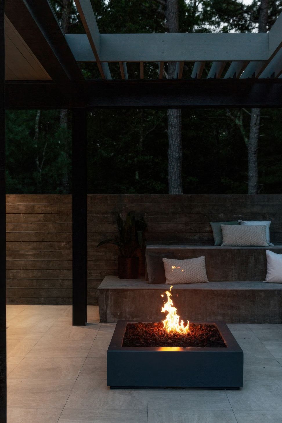 imgi15east-hampton-outdoor-fireplace-shade-structure-architecture-gigapixel-standard-v2-2x.jpg