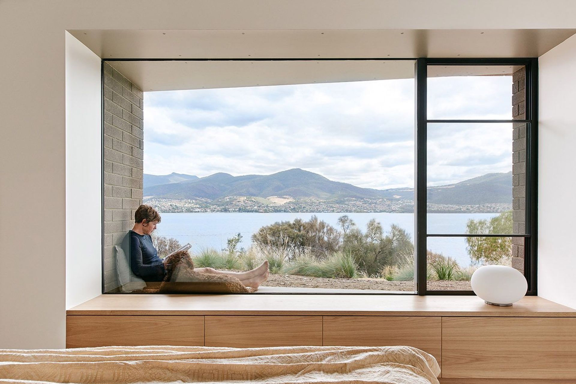 HOUSE AT OTAGO BAY