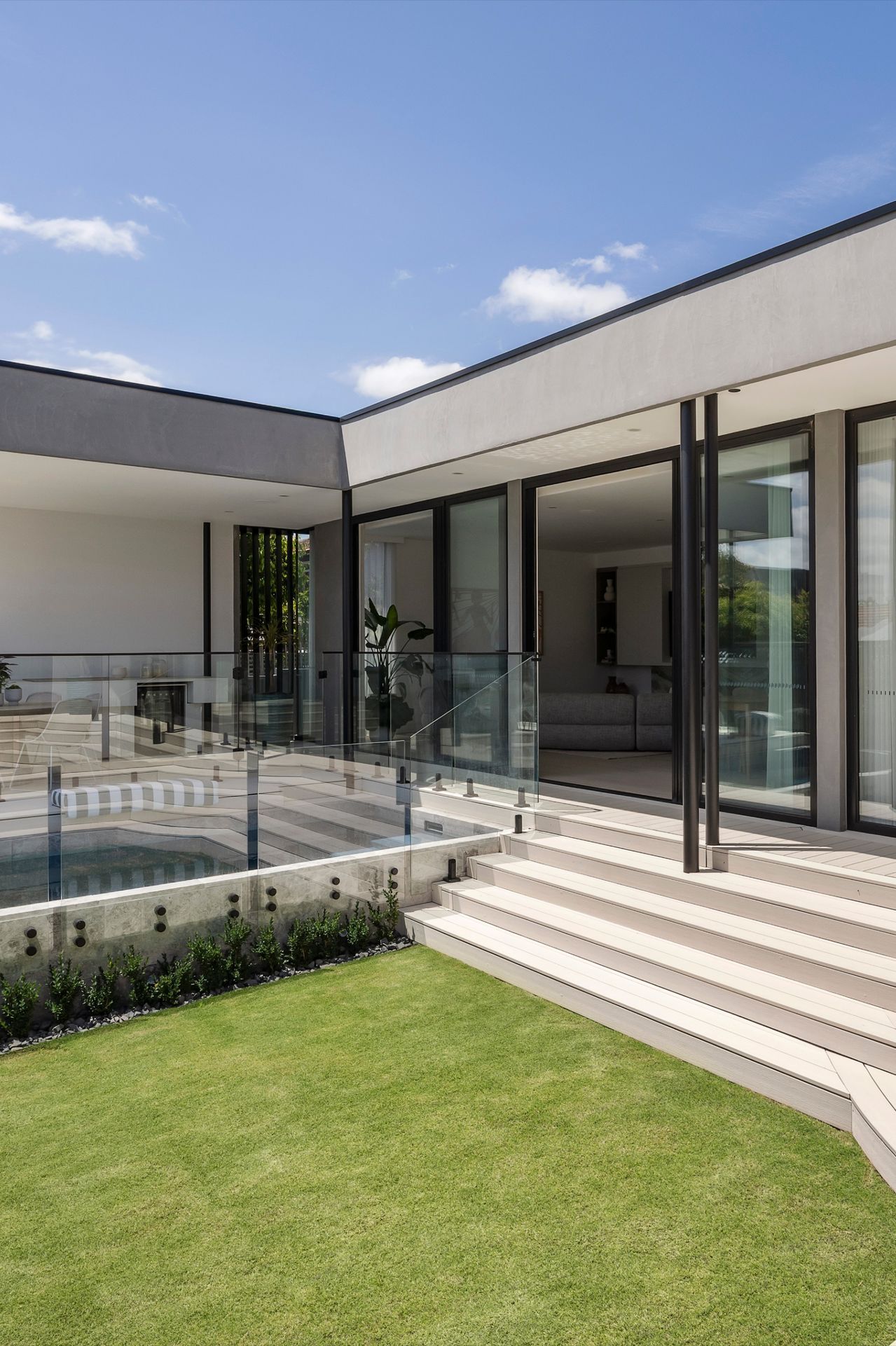 12ForsterAve0198-ap-compressed.jpg