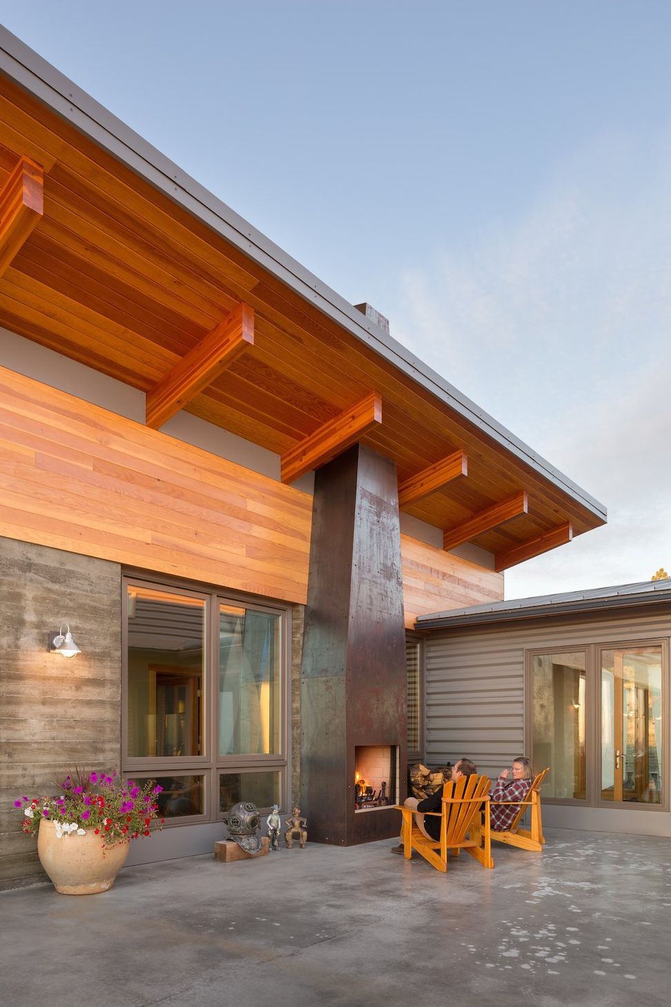 SkyShark-JoshPartee-6358-fireplace-corner.jpg