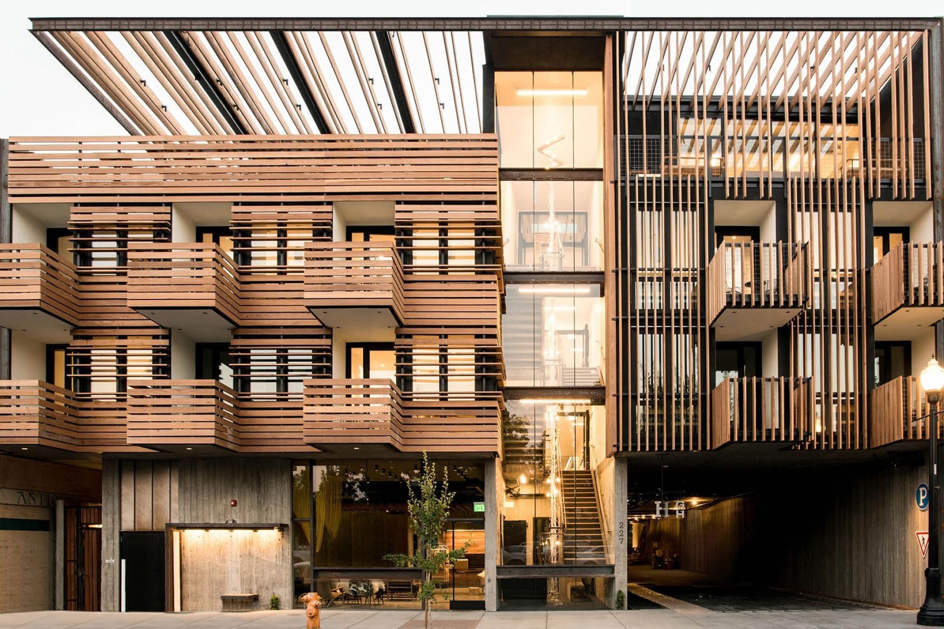 HarmonHouse01.jpg