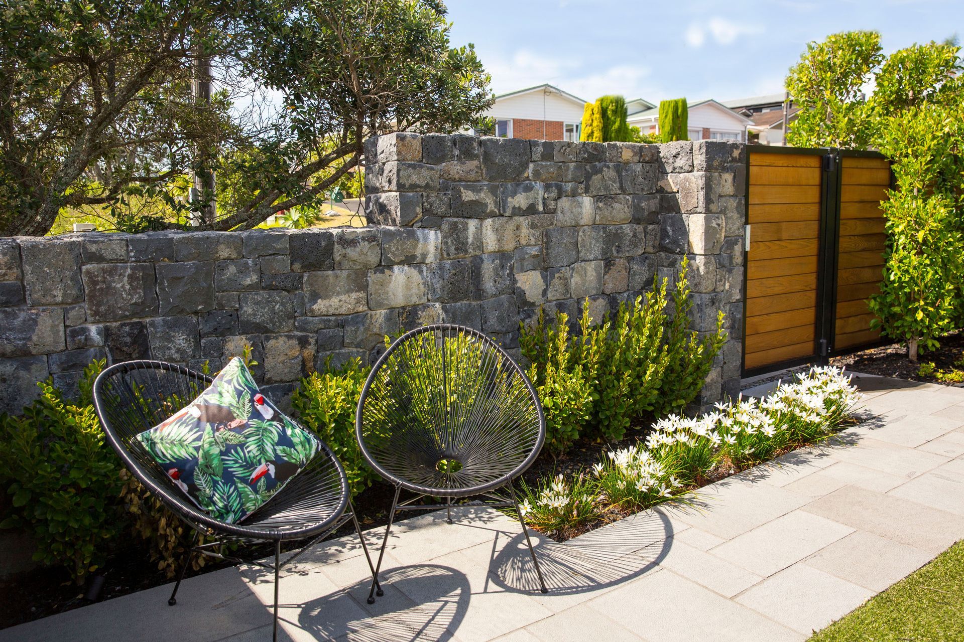 Takapuna Modern &amp; Private