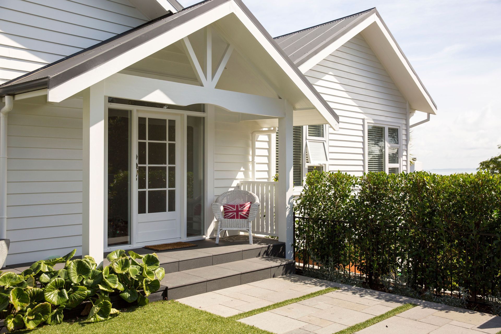 Takapuna Modern &amp; Private