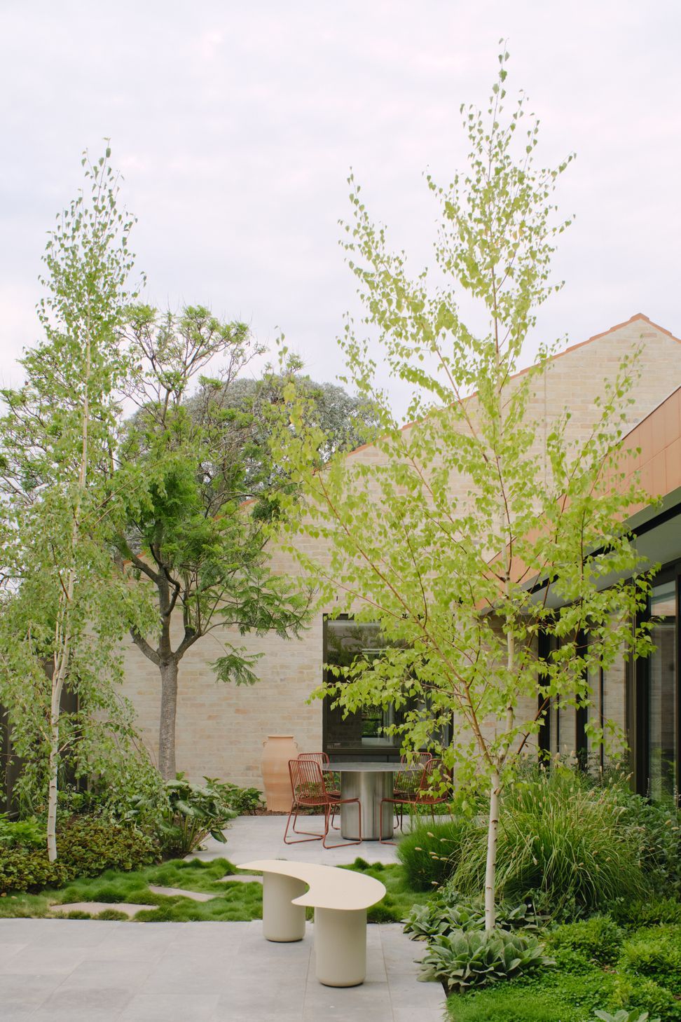 OLAVERHANSLOPE107WEB.jpg