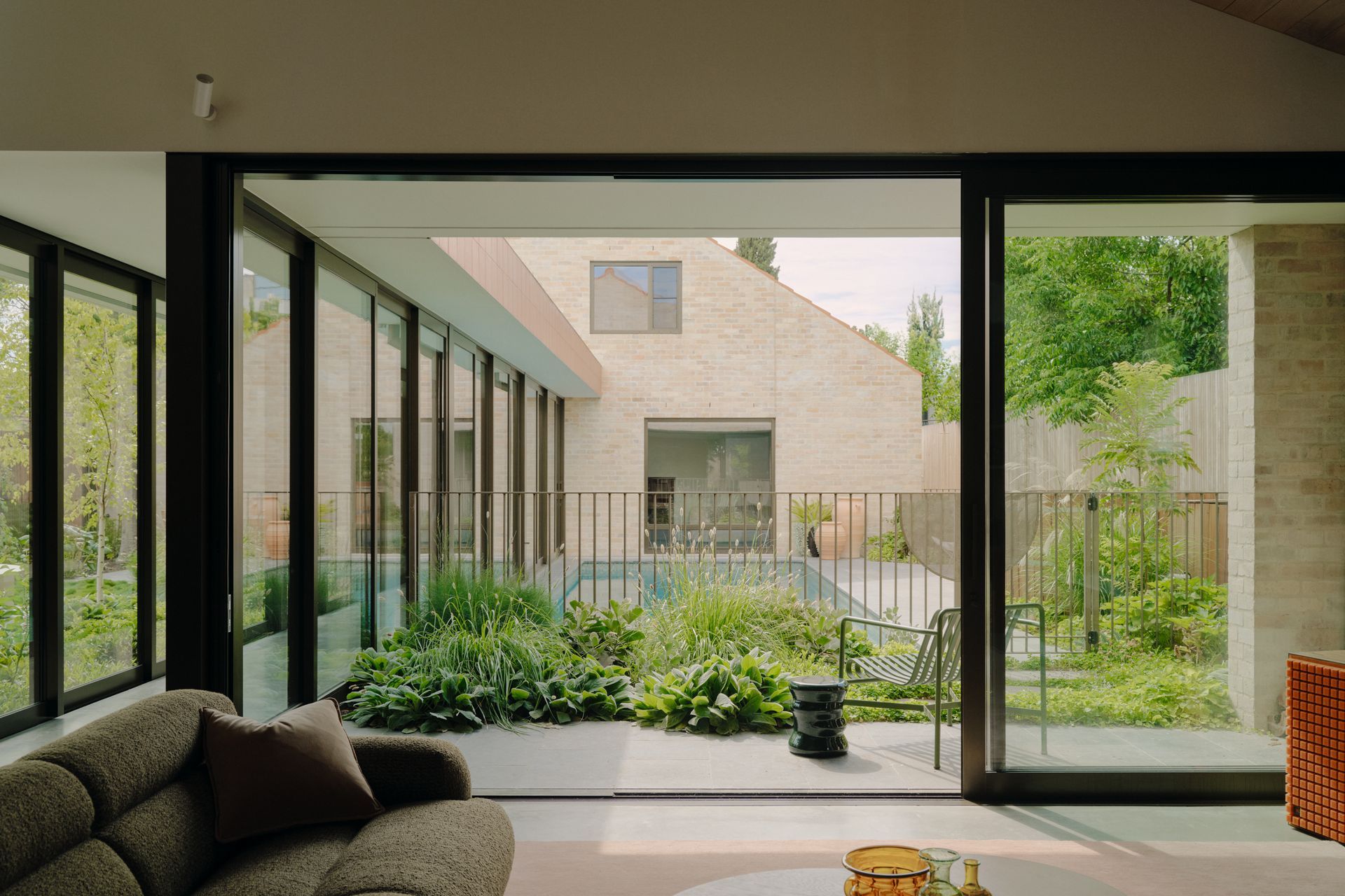 OLAVERHANSLOPE29366WEB.jpg