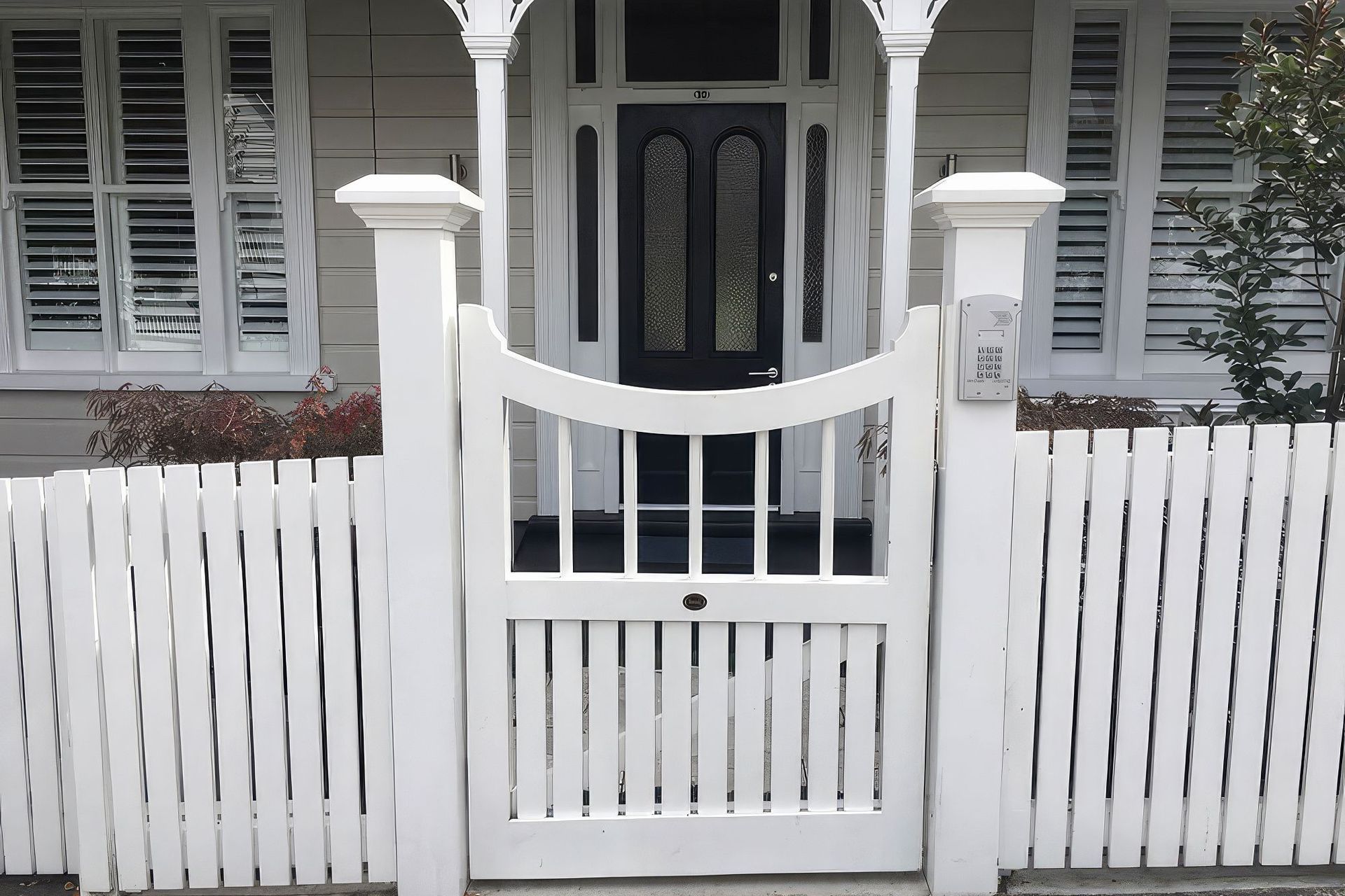 upMOdernPicket160132-fix-standard-scale-200x.jpg