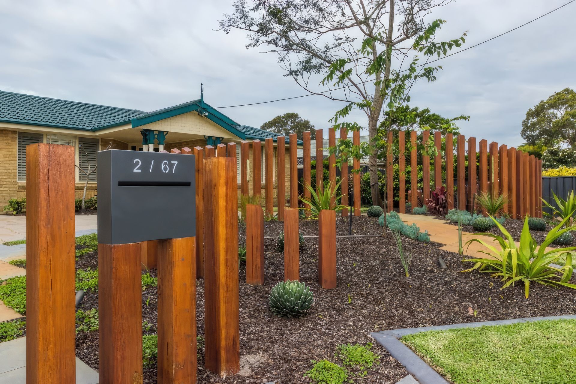 upNelson-Bay-Landscape-Design-15-MUD-Landscape-Design-1024x683-fix-standard-scale-200x.jpg