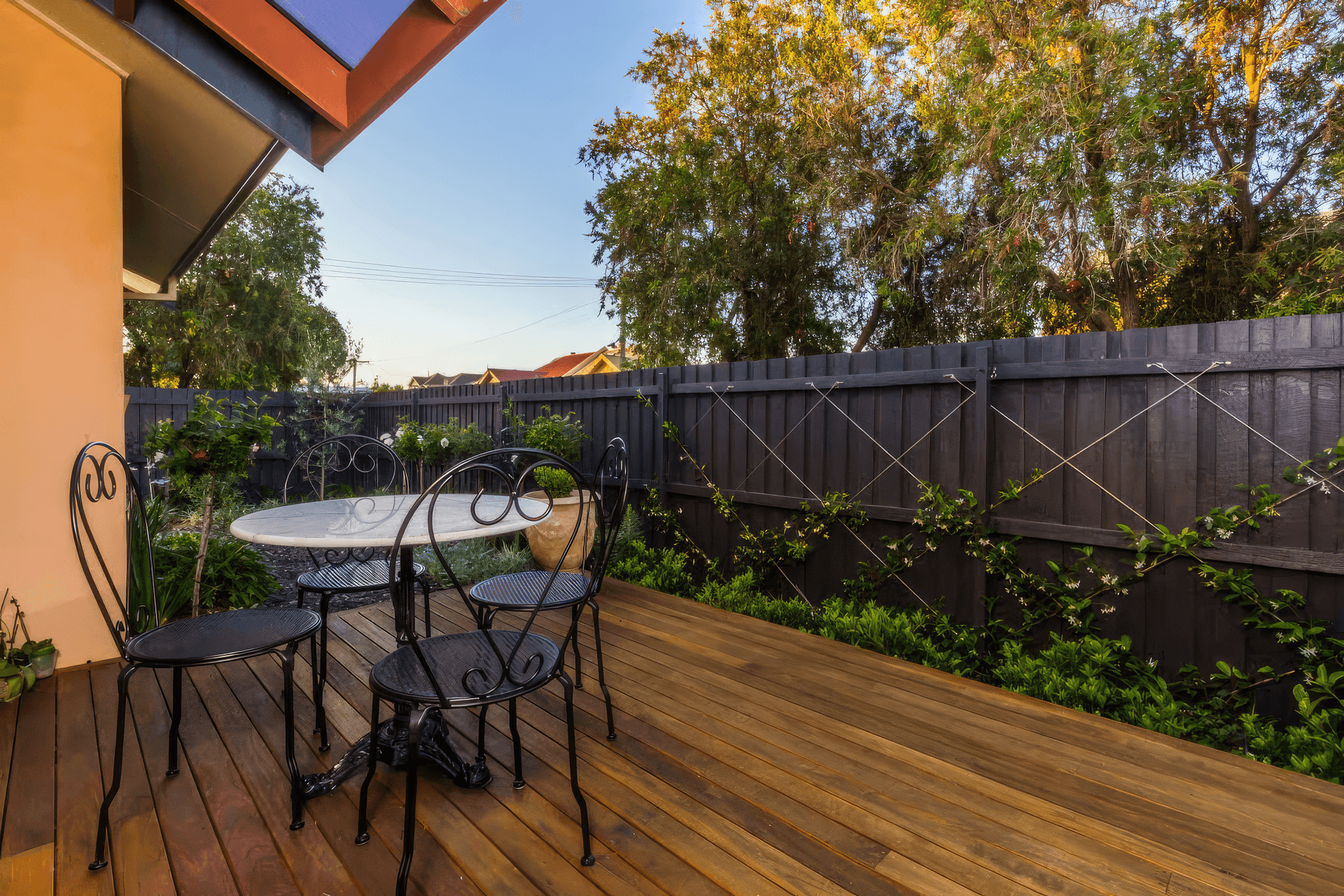 upThe-Junction-Landscape-Design-10-MUD-Landscape-Design-1024x683-fix-standard-scale-200x.png