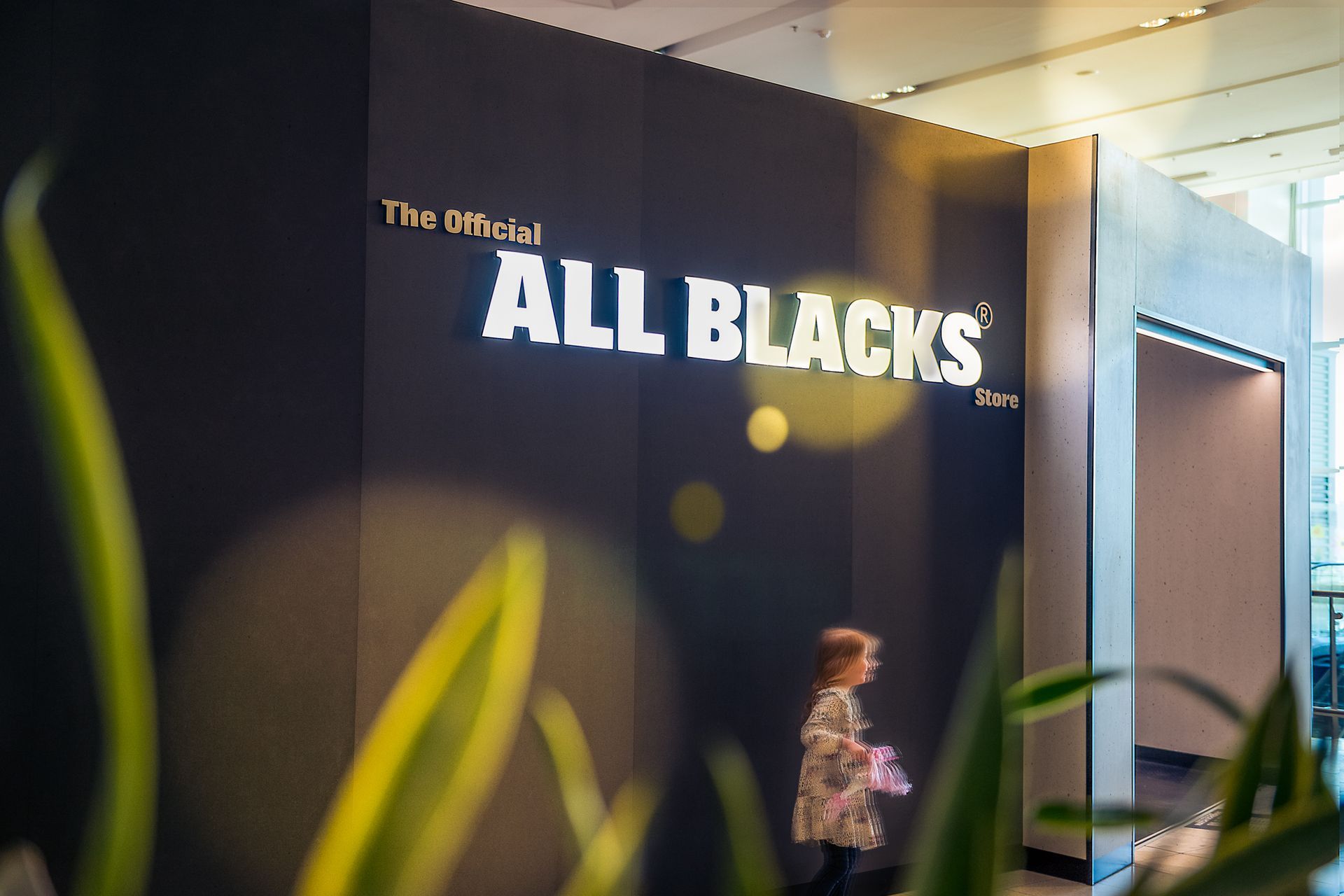 All-Black-Storehalf-res25.jpg