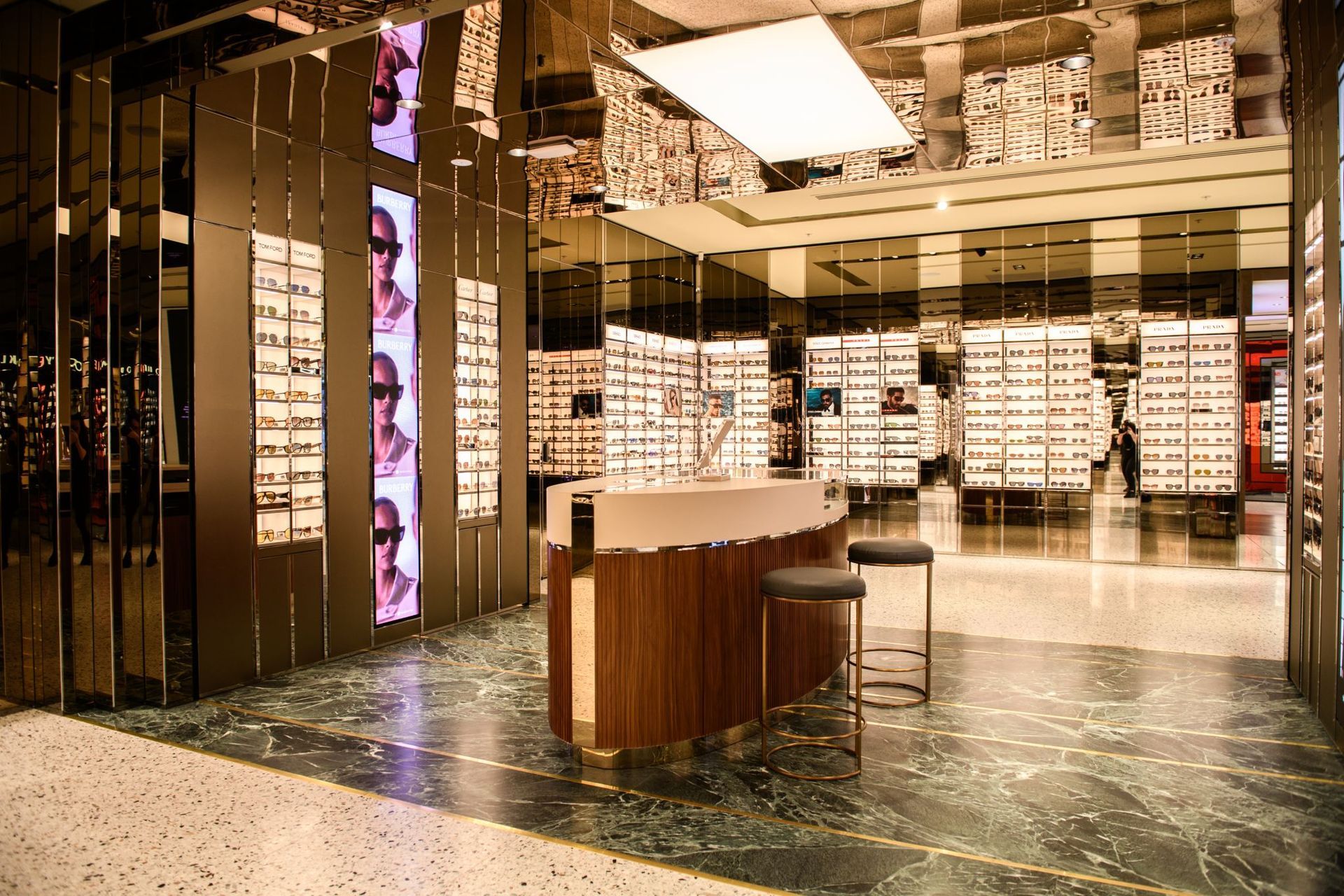 Sunglass-hut-sydney-1.jpeg