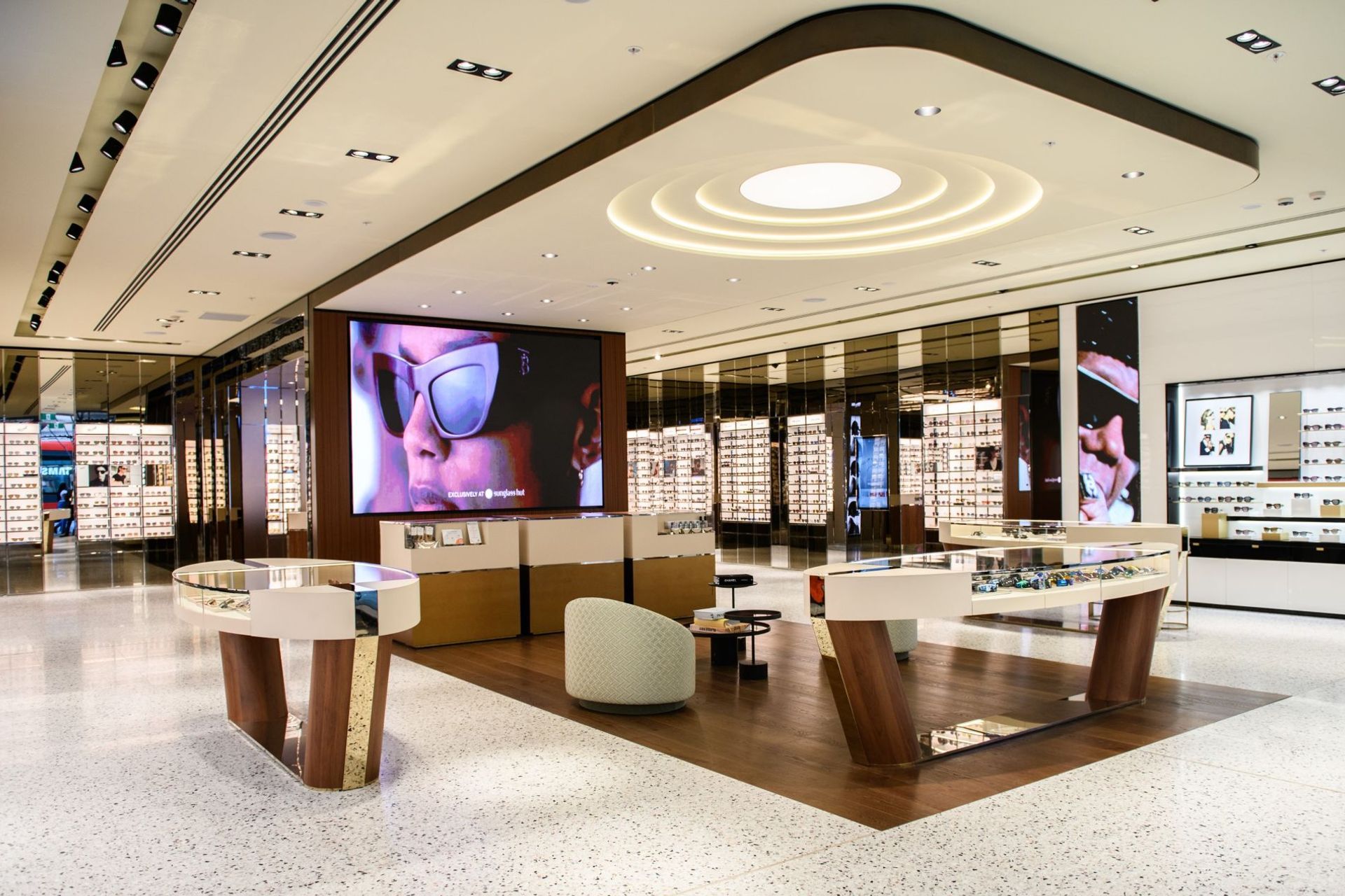 Sunglass-hut-sydney-2.jpeg