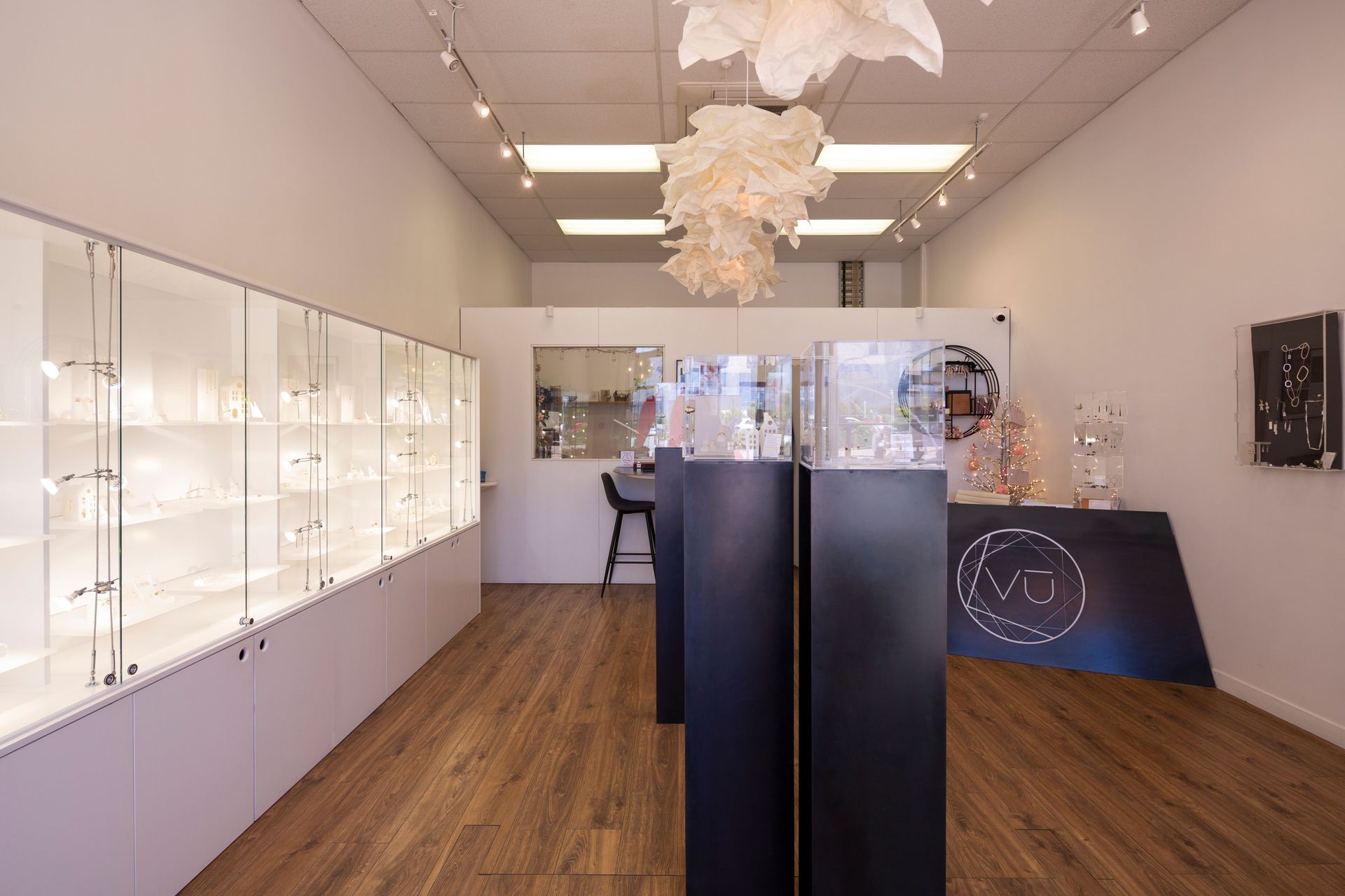 VuJewellers003.jpg