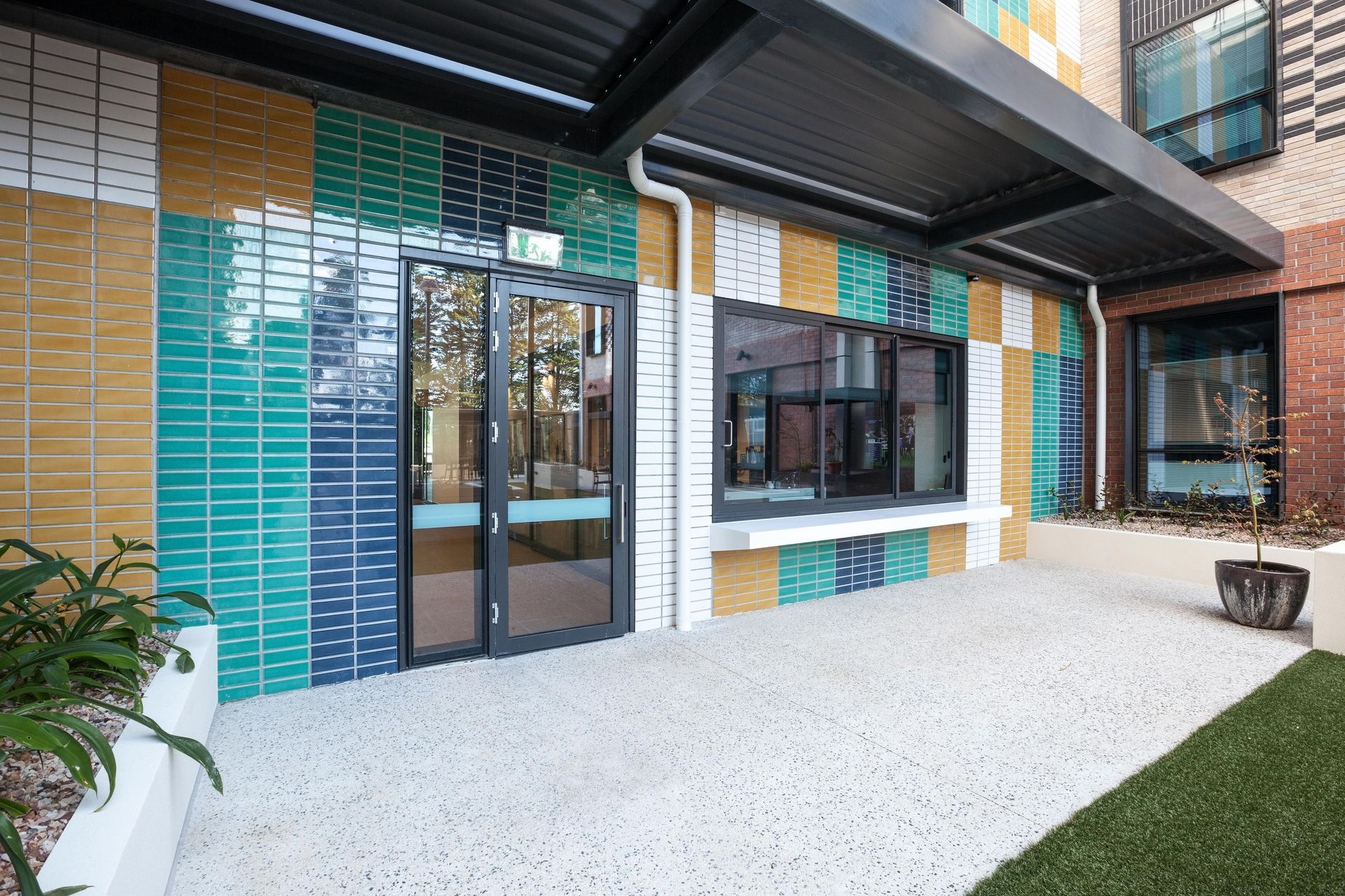 Brick-inlay-Murrenda-aged-care-mixed-glazed-brick-tiles-min.jpg