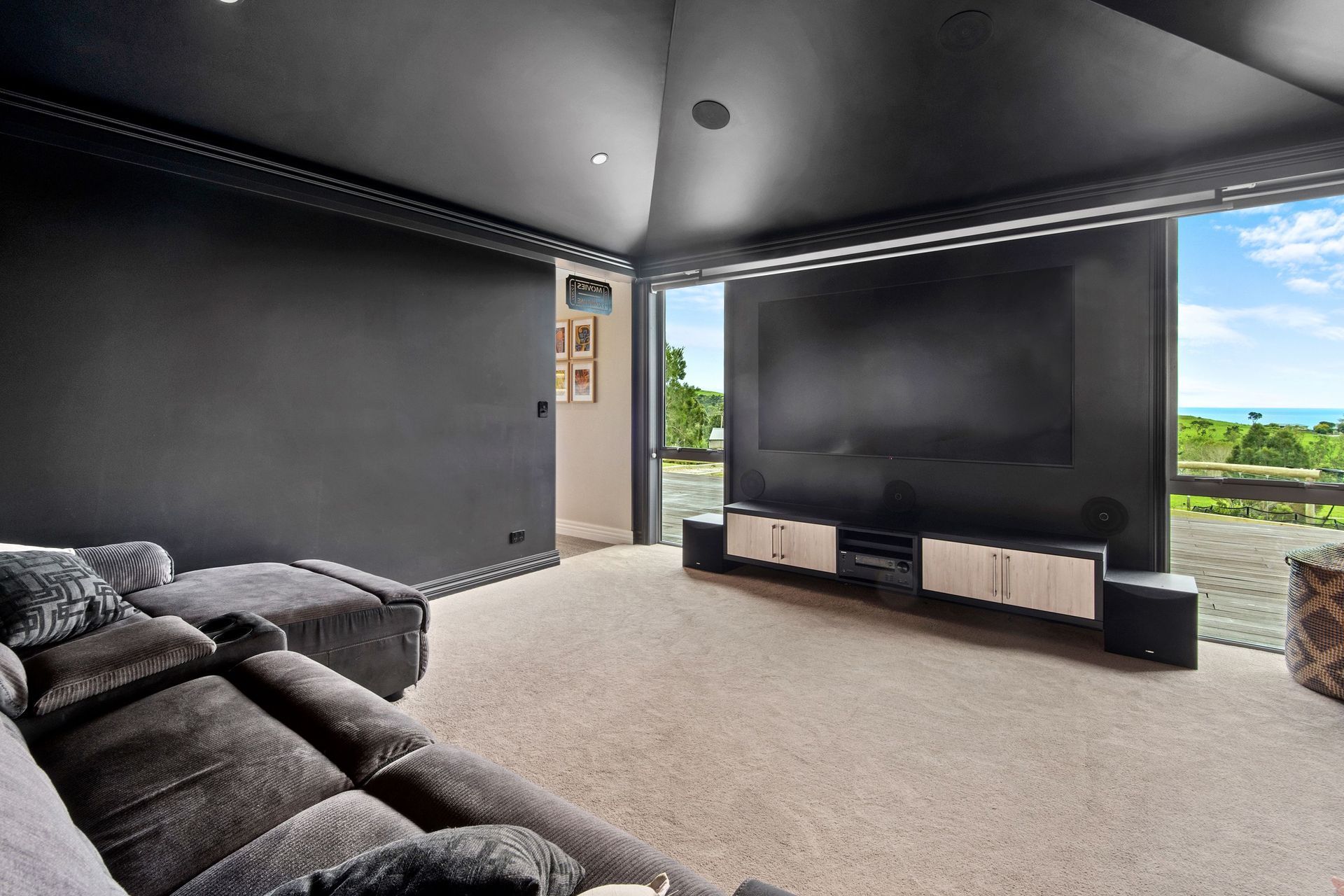034Open2viewID553122-TaipaViewRd16a.jpg