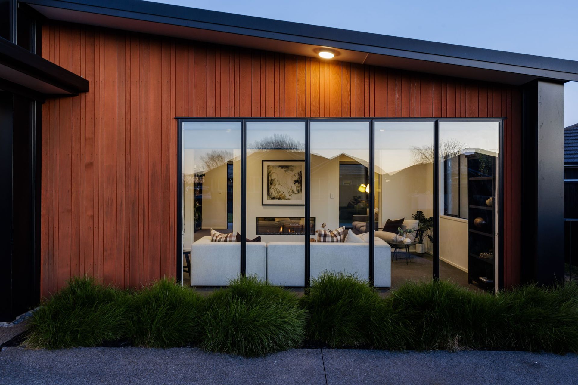 82-web-or-mls-81inHouseSR57512.jpg