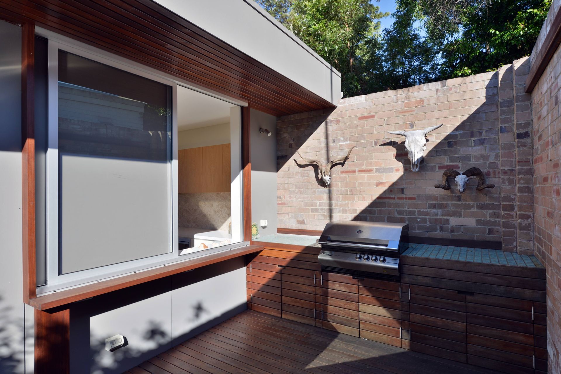 Carter St Bronte
