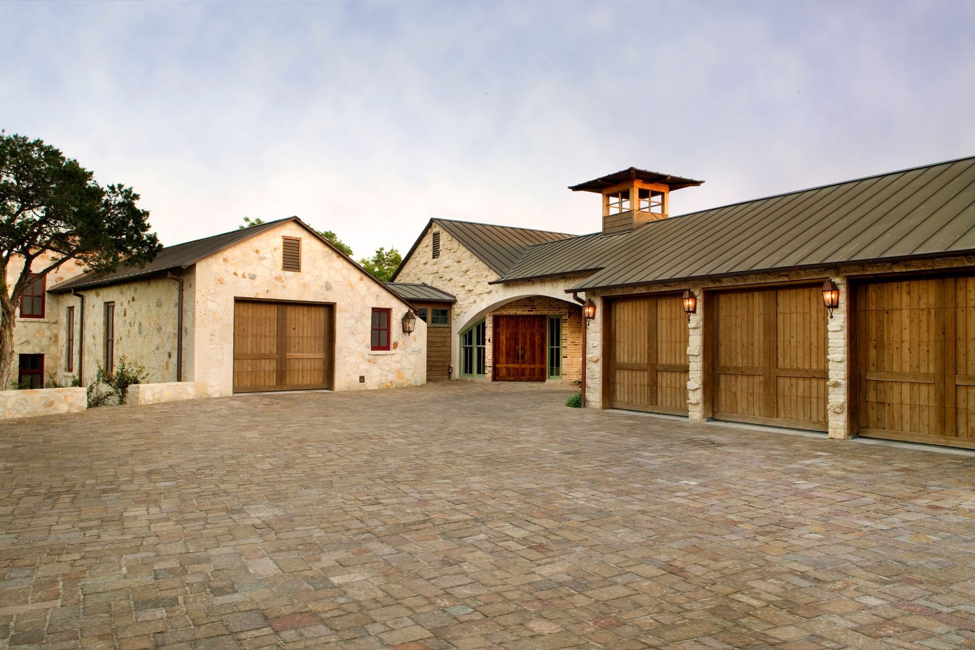 Angelwylde-Residence00010-1-ap-compressed.jpg